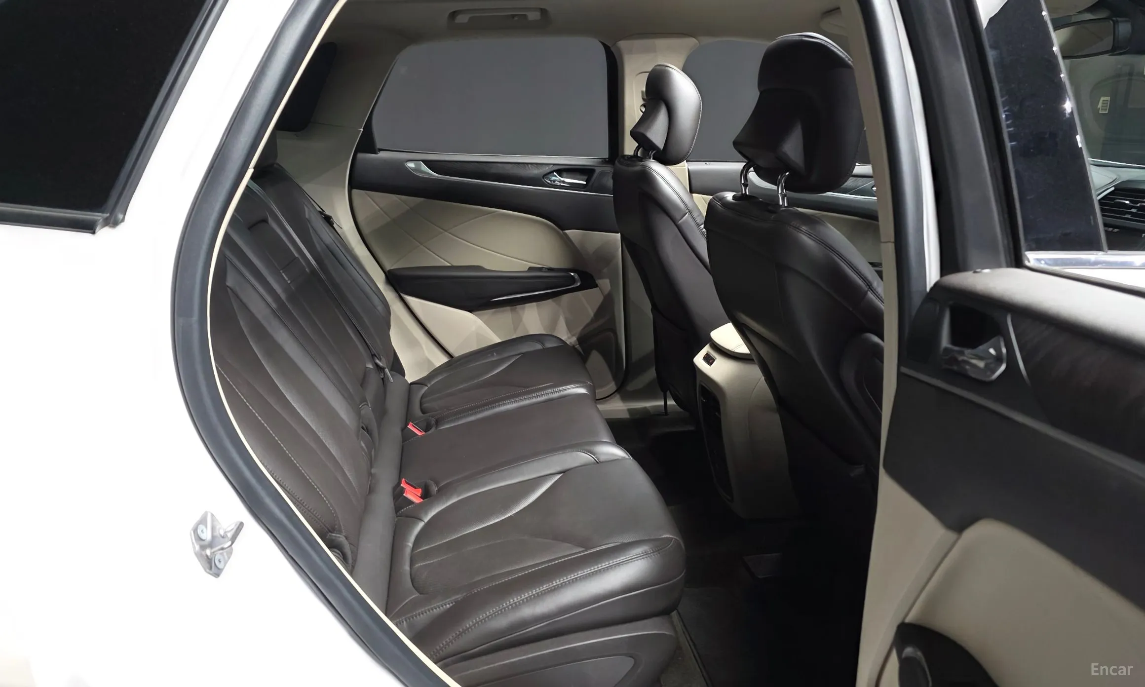 Lincoln MKC превью 12