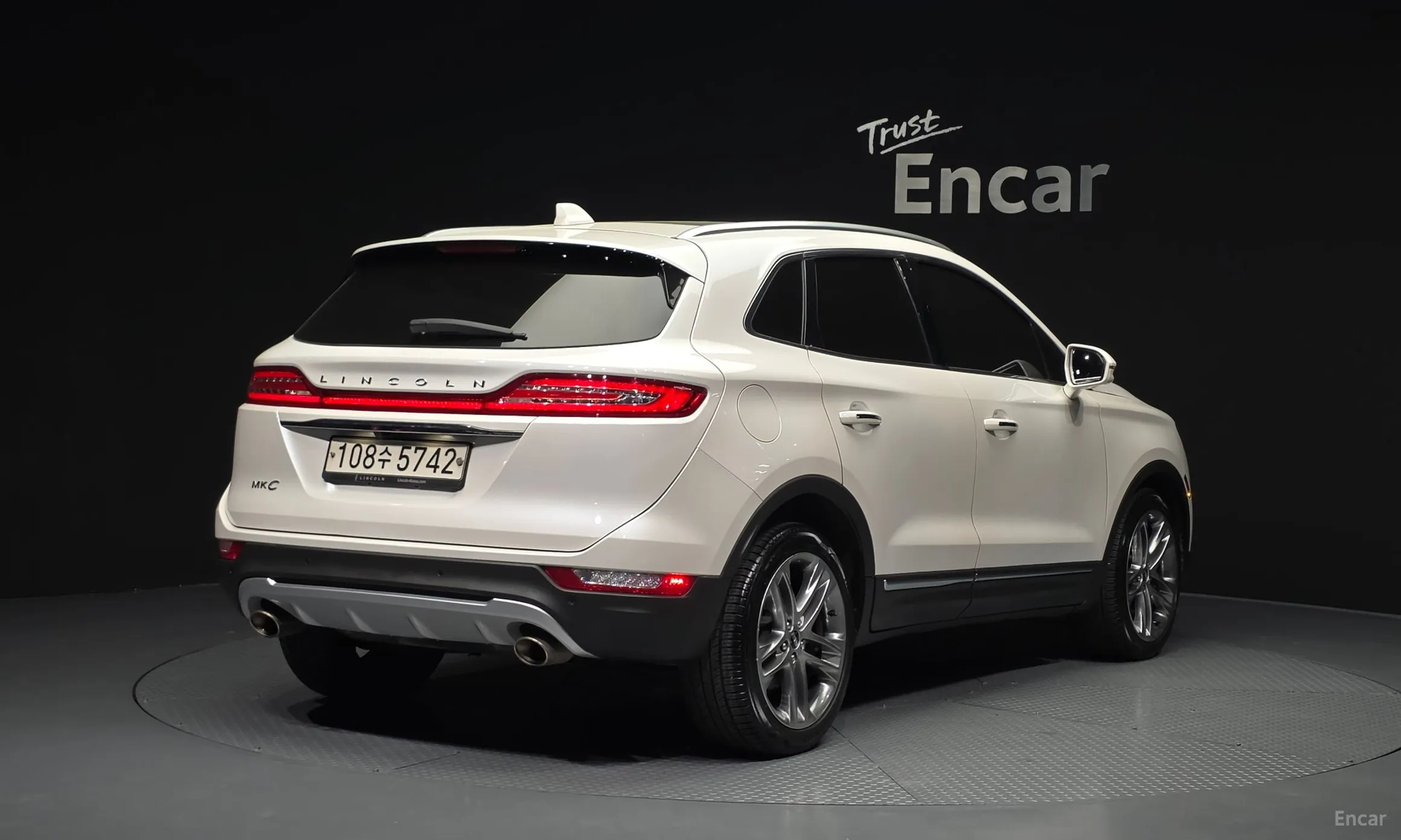 Lincoln MKC превью 2