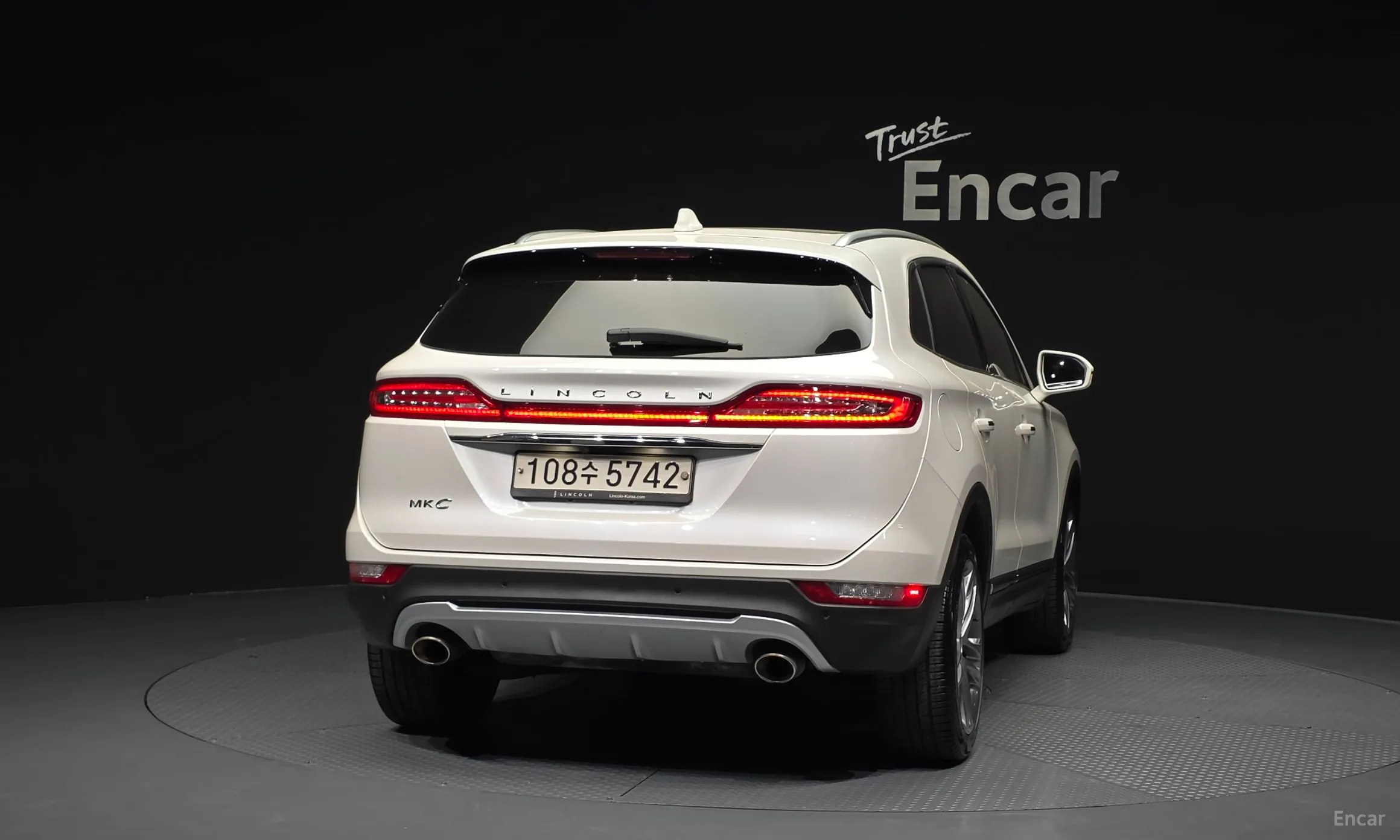 Lincoln MKC превью 4