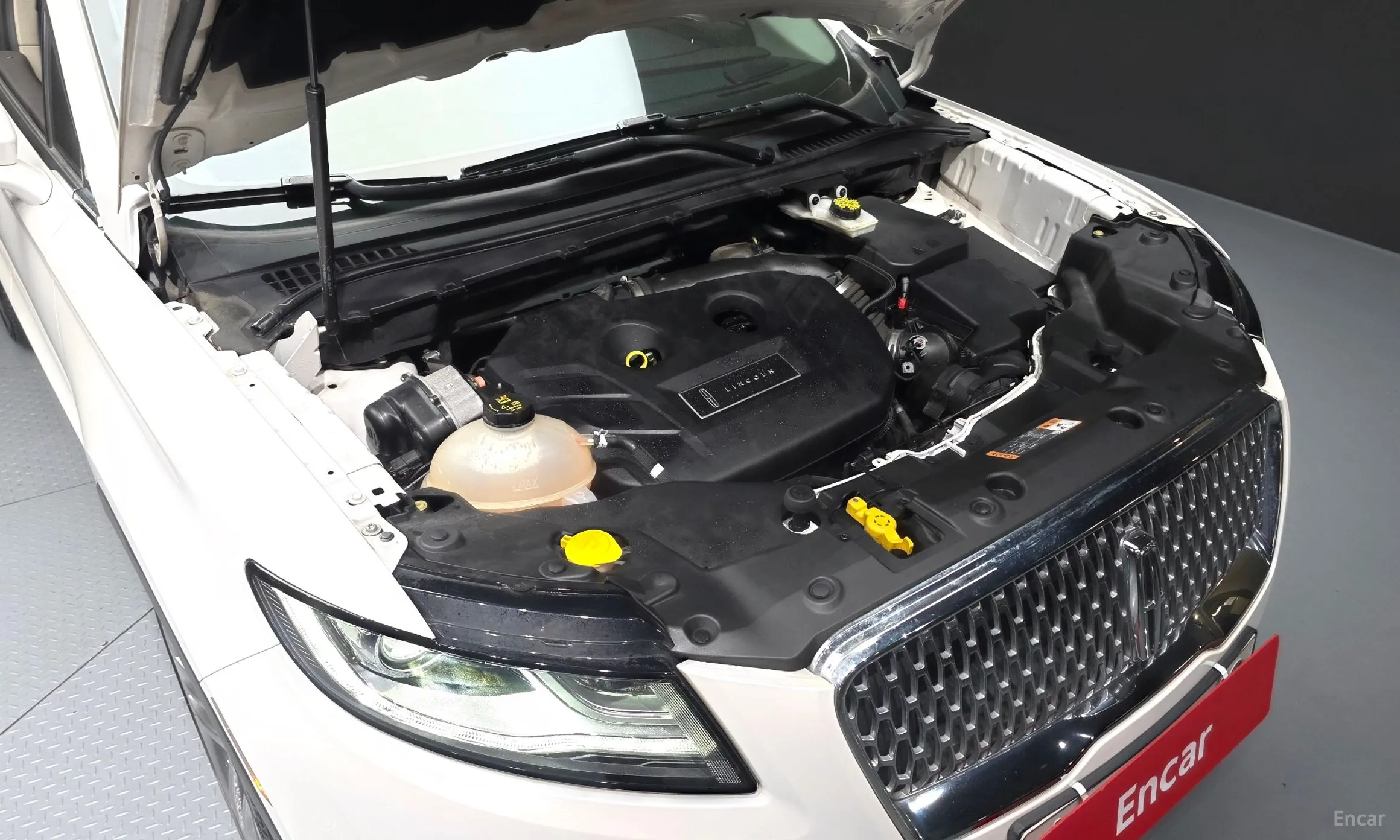 Lincoln MKC превью 6
