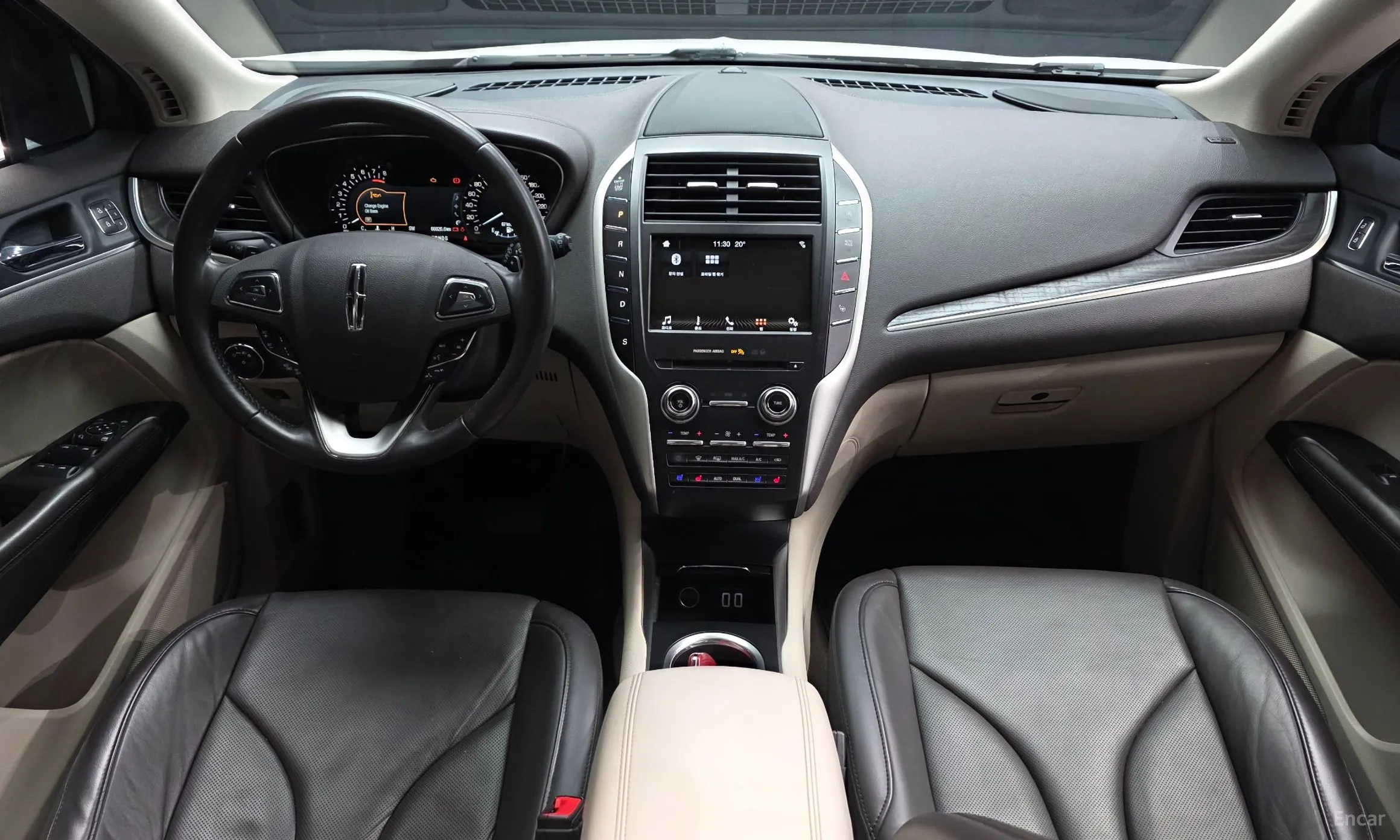 Lincoln MKC превью 7