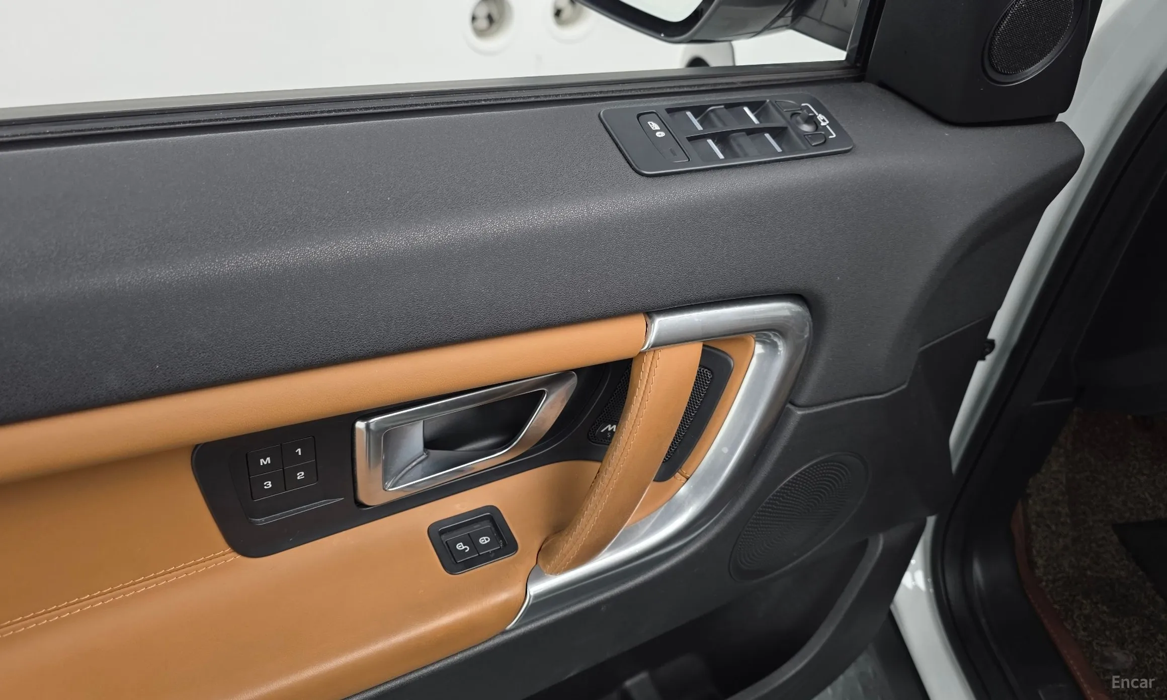 Land Rover Discovery Sports превью 14
