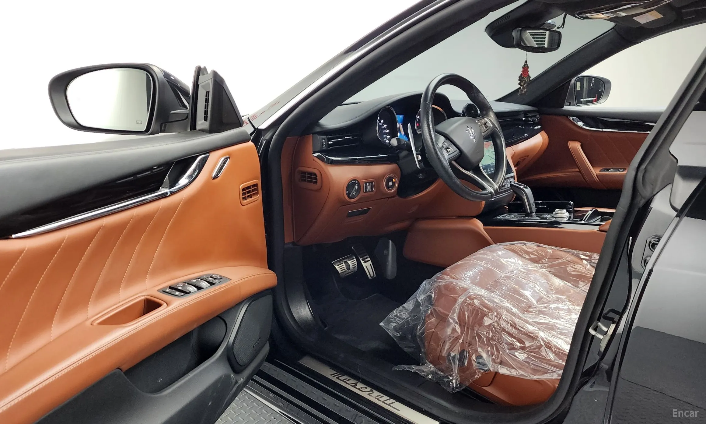 Maserati Quattroporte превью 10