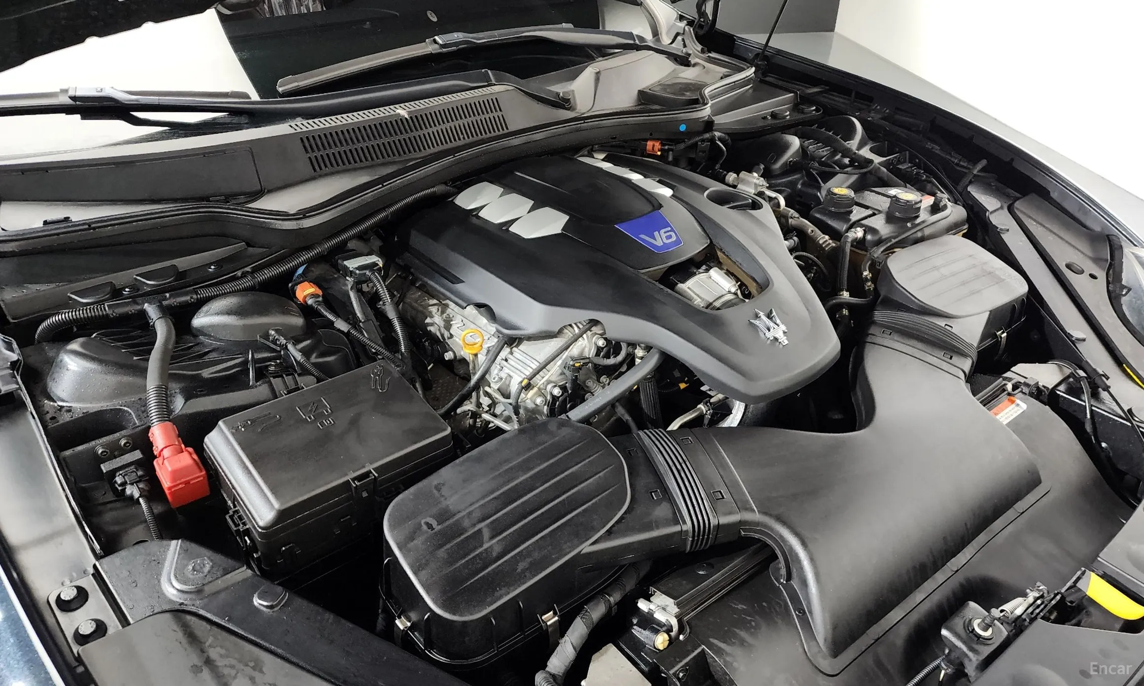 Maserati Quattroporte превью 6
