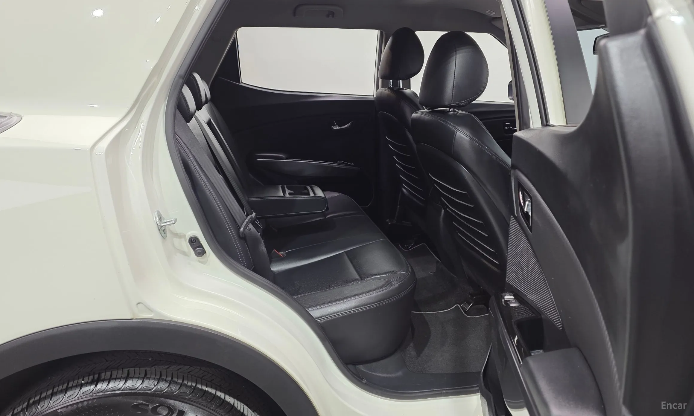 KG Mobility (SsangYong) Berry New Tivoli превью 12