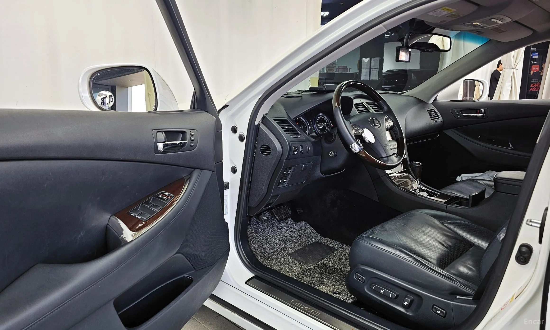 Lexus ES350 превью 10