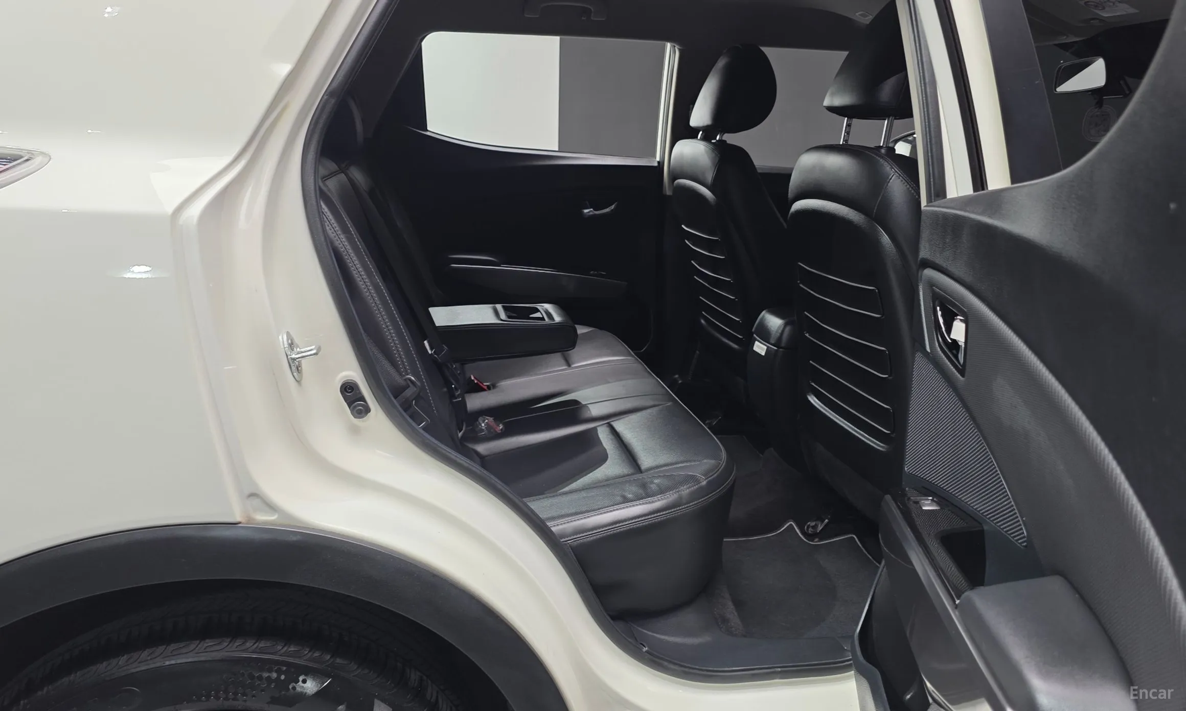 KG Mobility (SsangYong) Berry New Tivoli превью 12