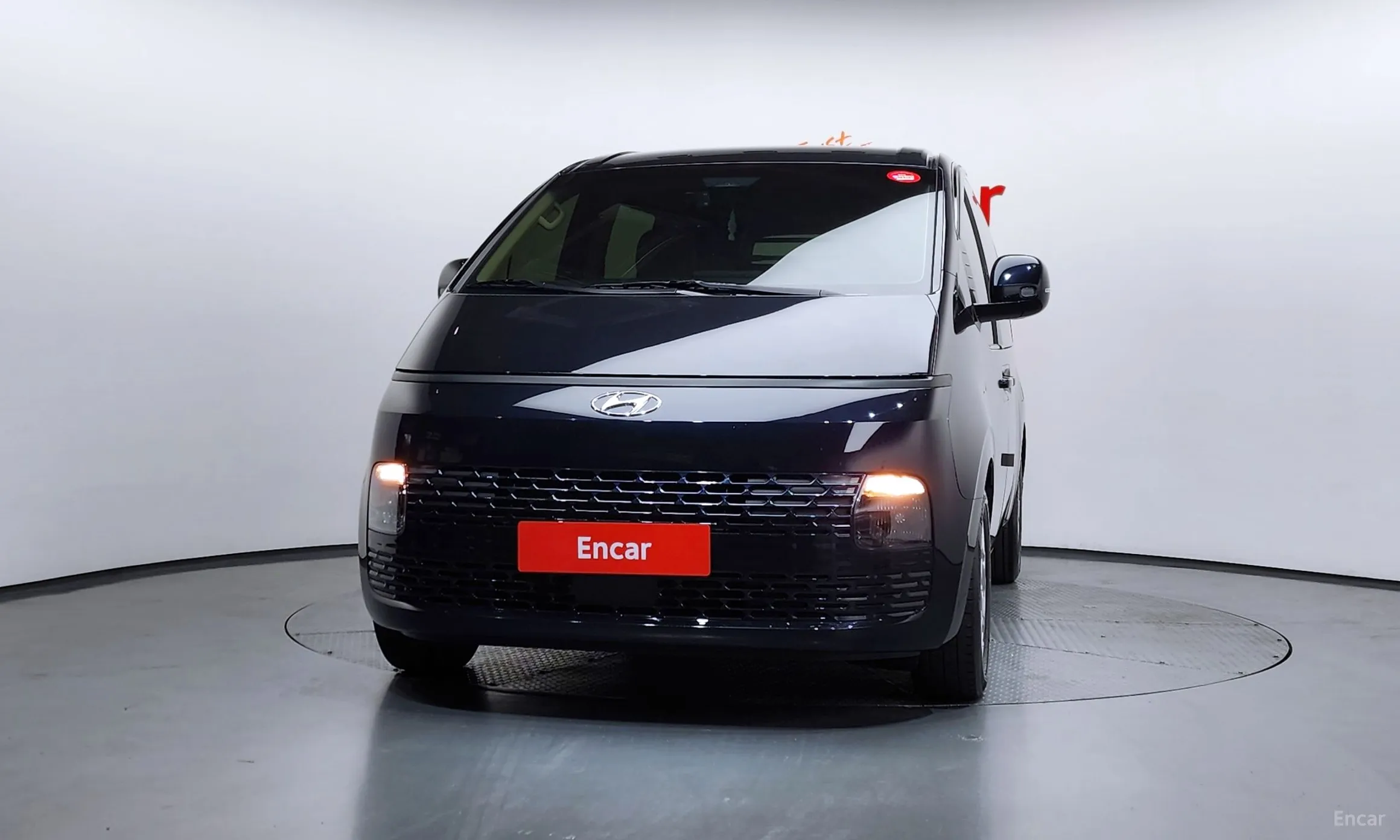 Hyundai Staria превью 3