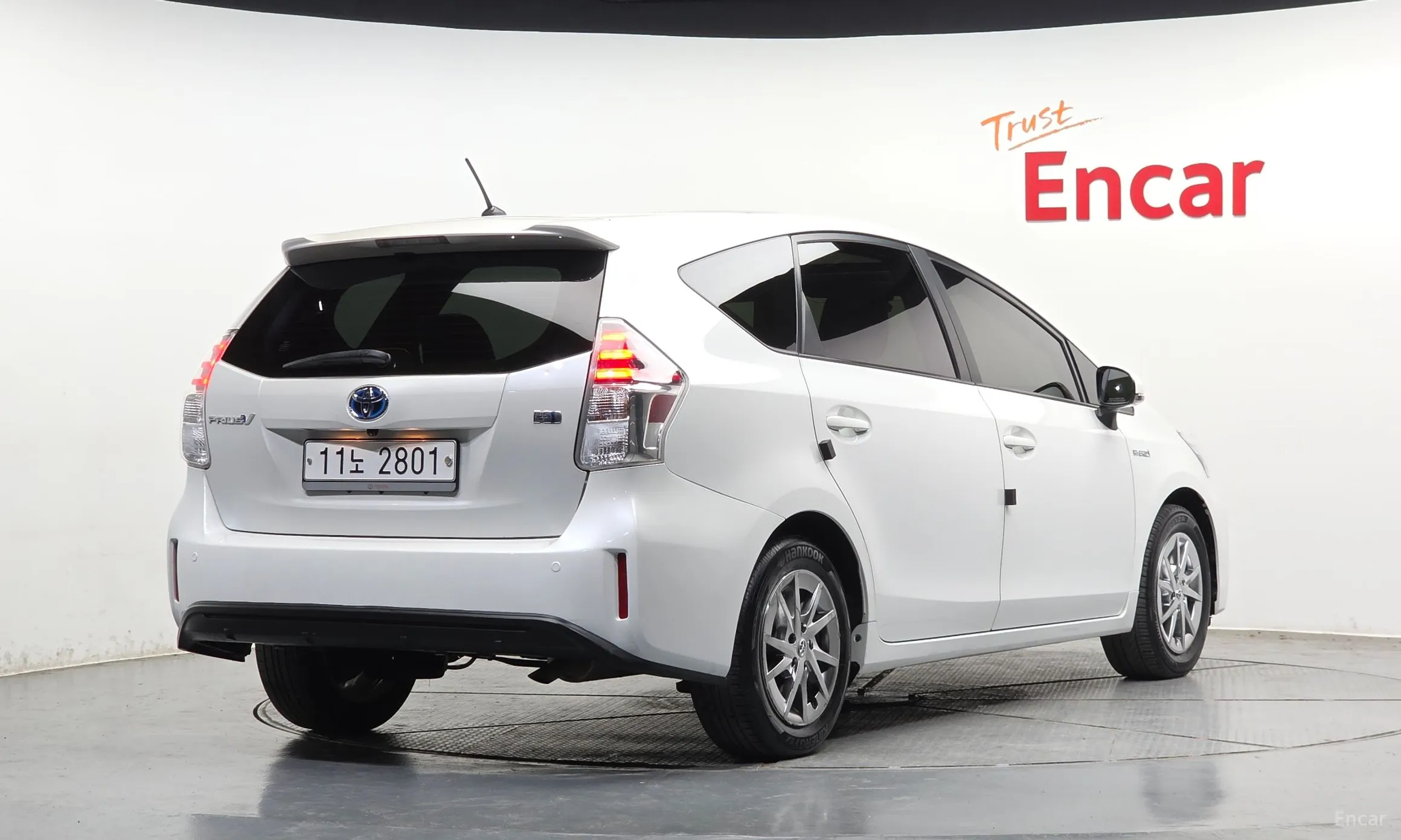 Toyota Prius V