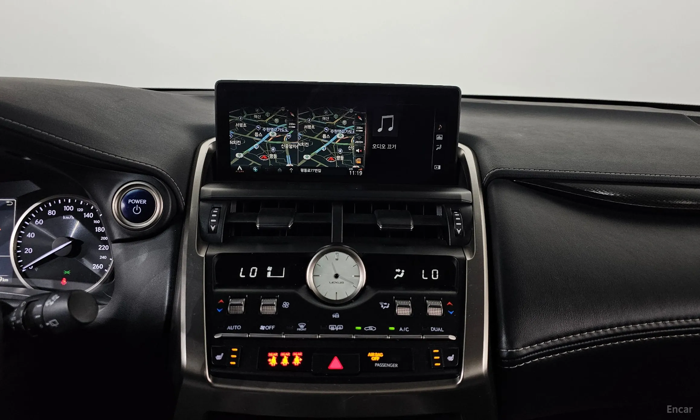 Lexus NX300h превью 13