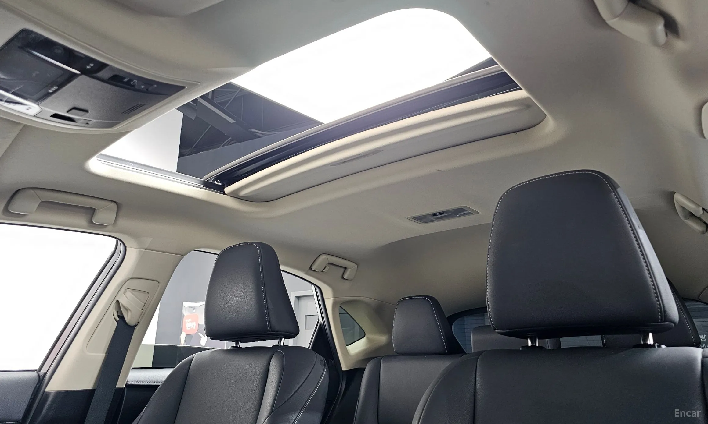 Lexus NX300h превью 19
