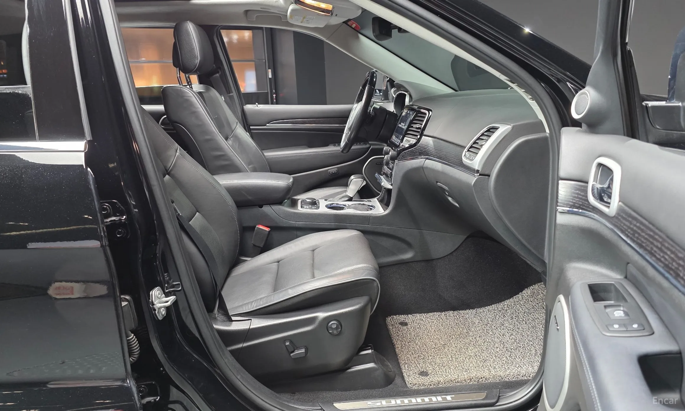 Jeep Grand Cherokee превью 11