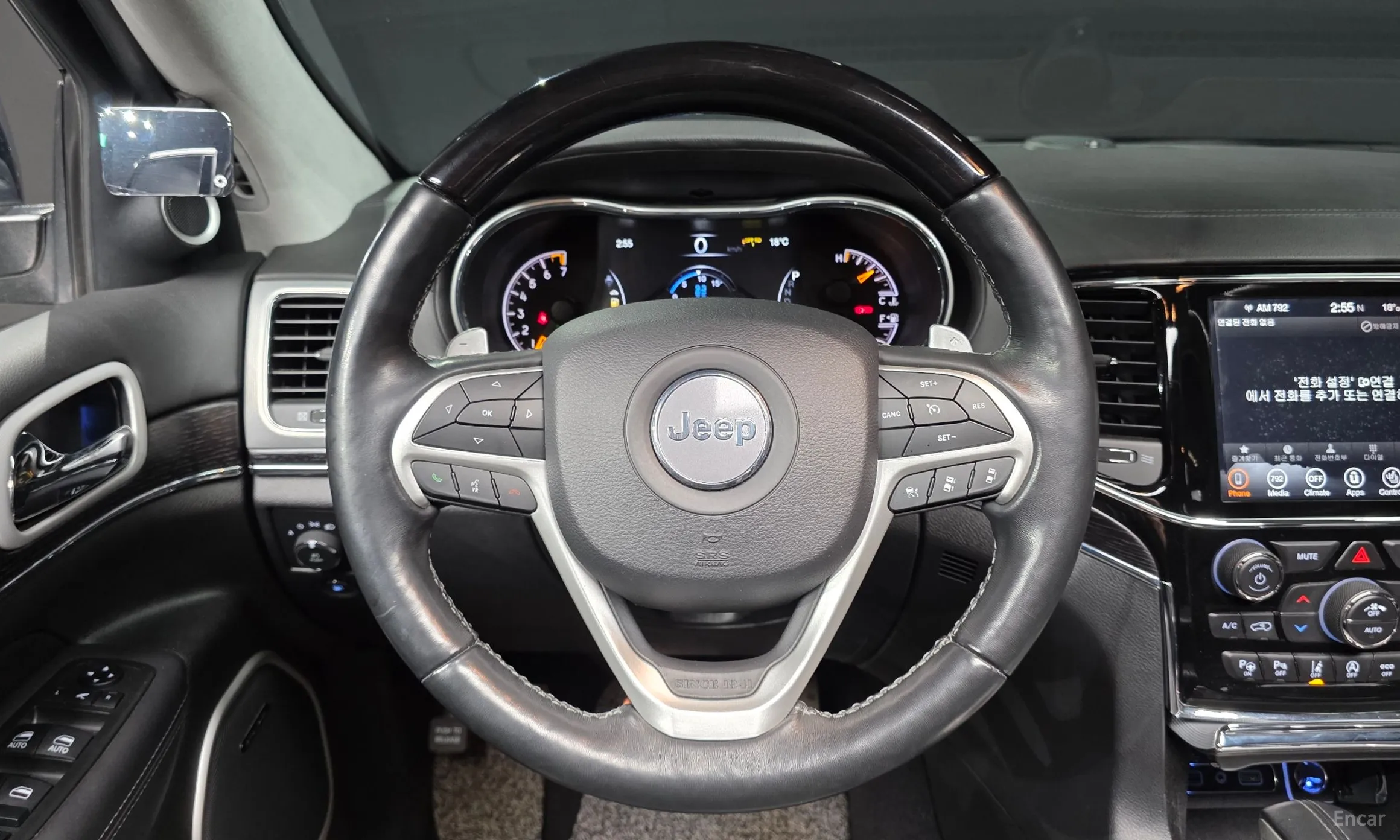 Jeep Grand Cherokee превью 13