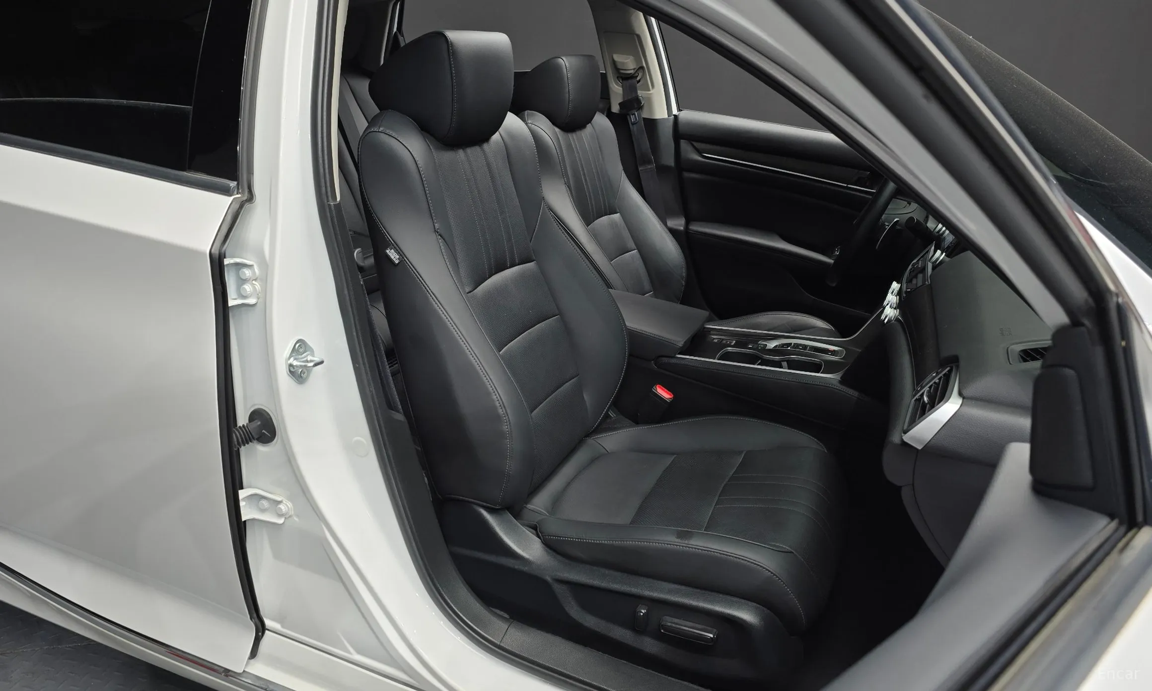 Honda Accord 10th Generation превью 12
