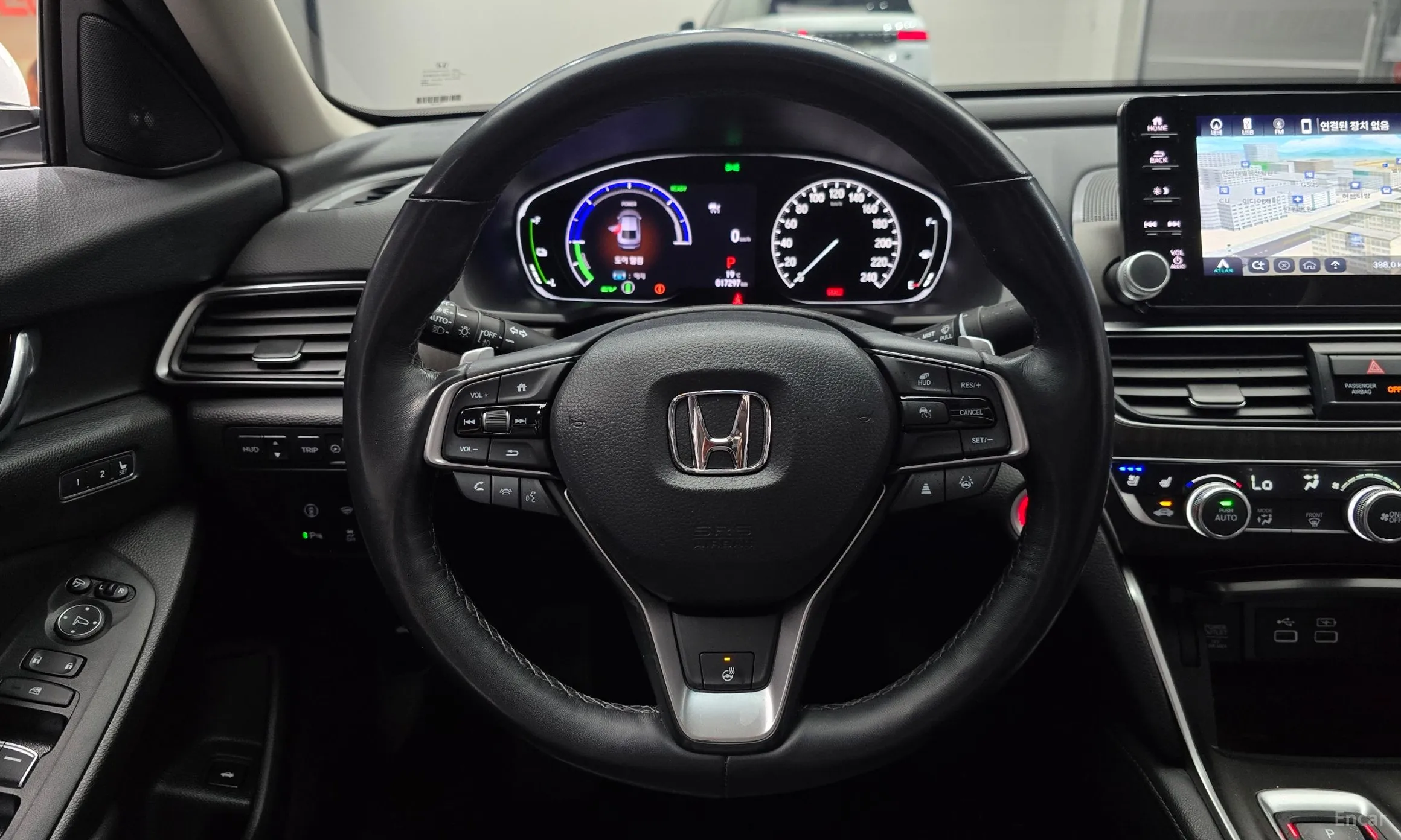 Honda Accord 10th Generation превью 13
