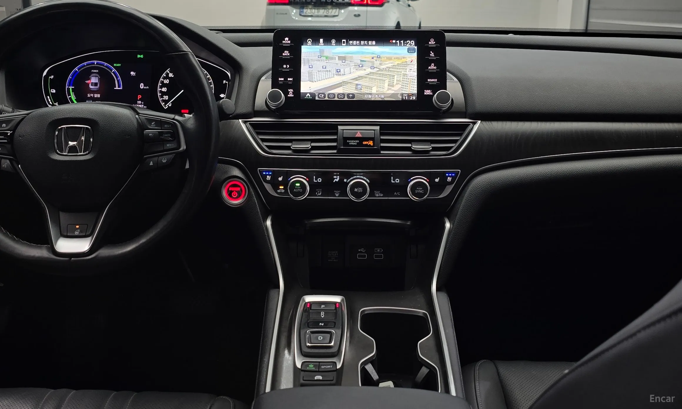 Honda Accord 10th Generation превью 19