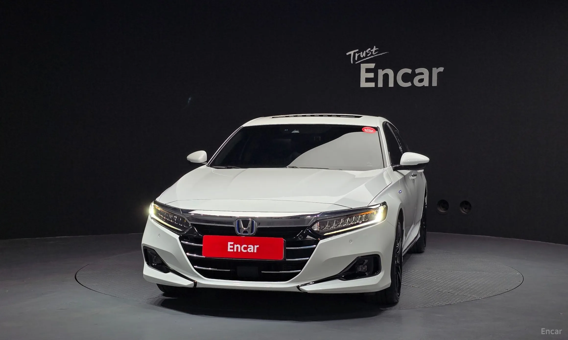 Honda Accord 10th Generation превью 3