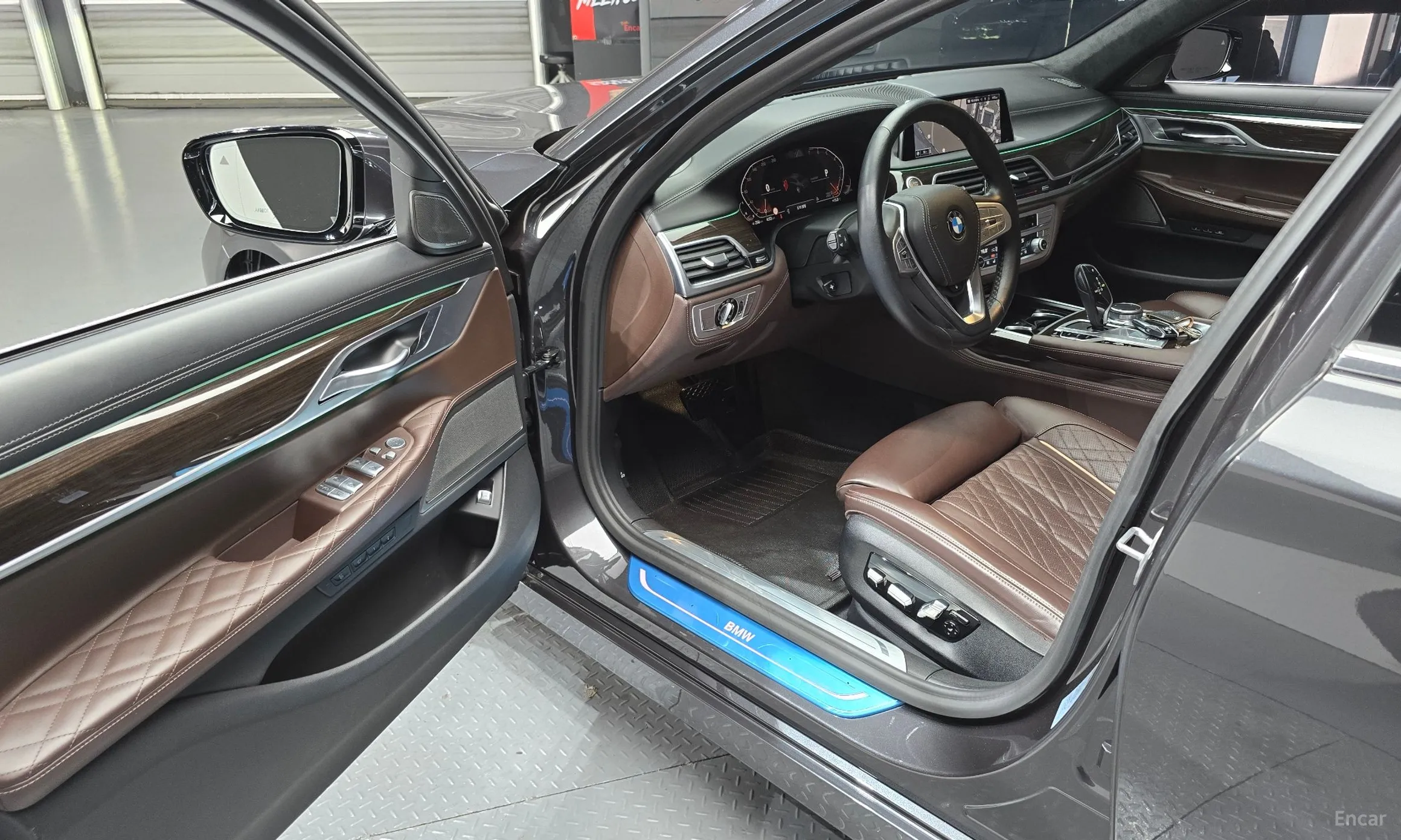 BMW 7 Series (G11) превью 10