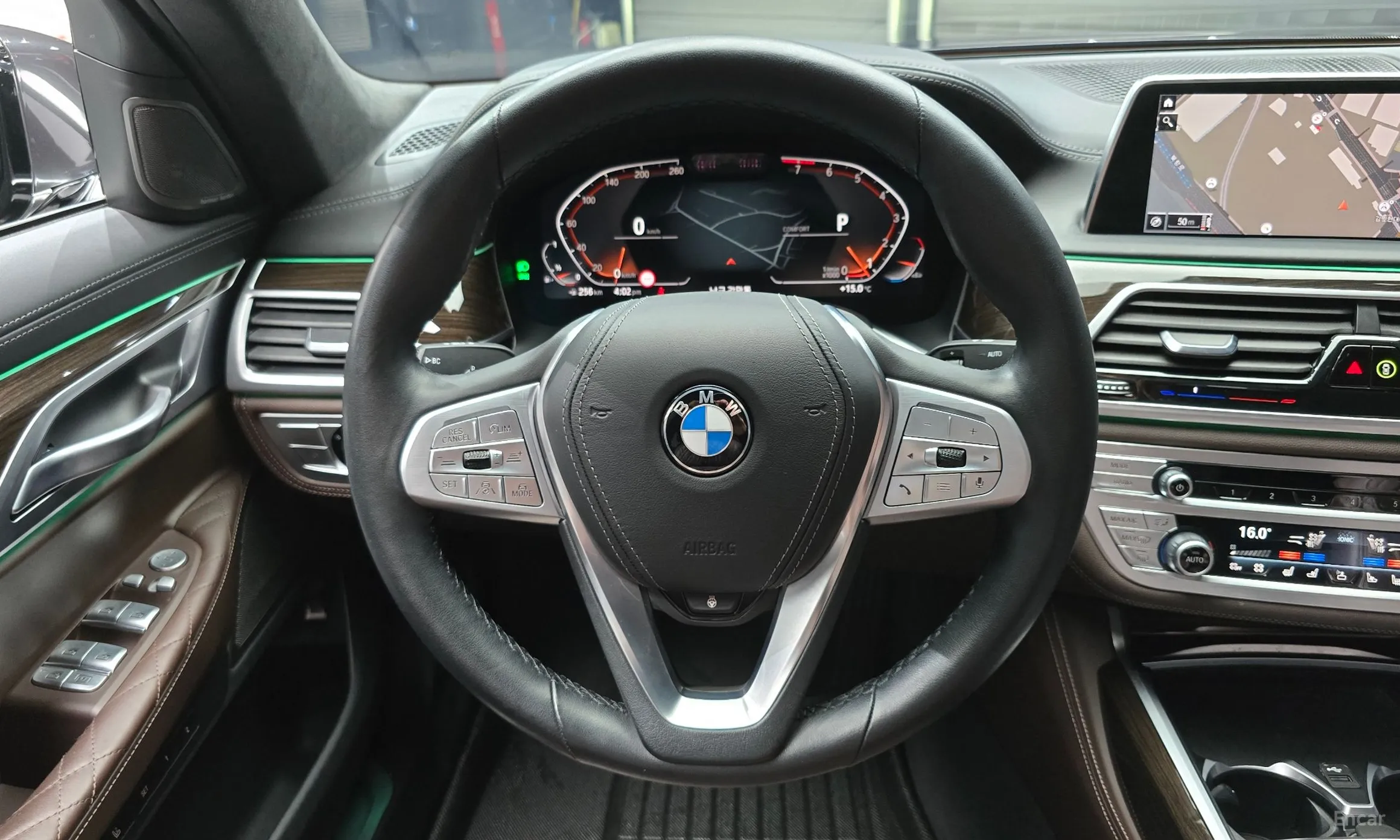 BMW 7 Series (G11) превью 13