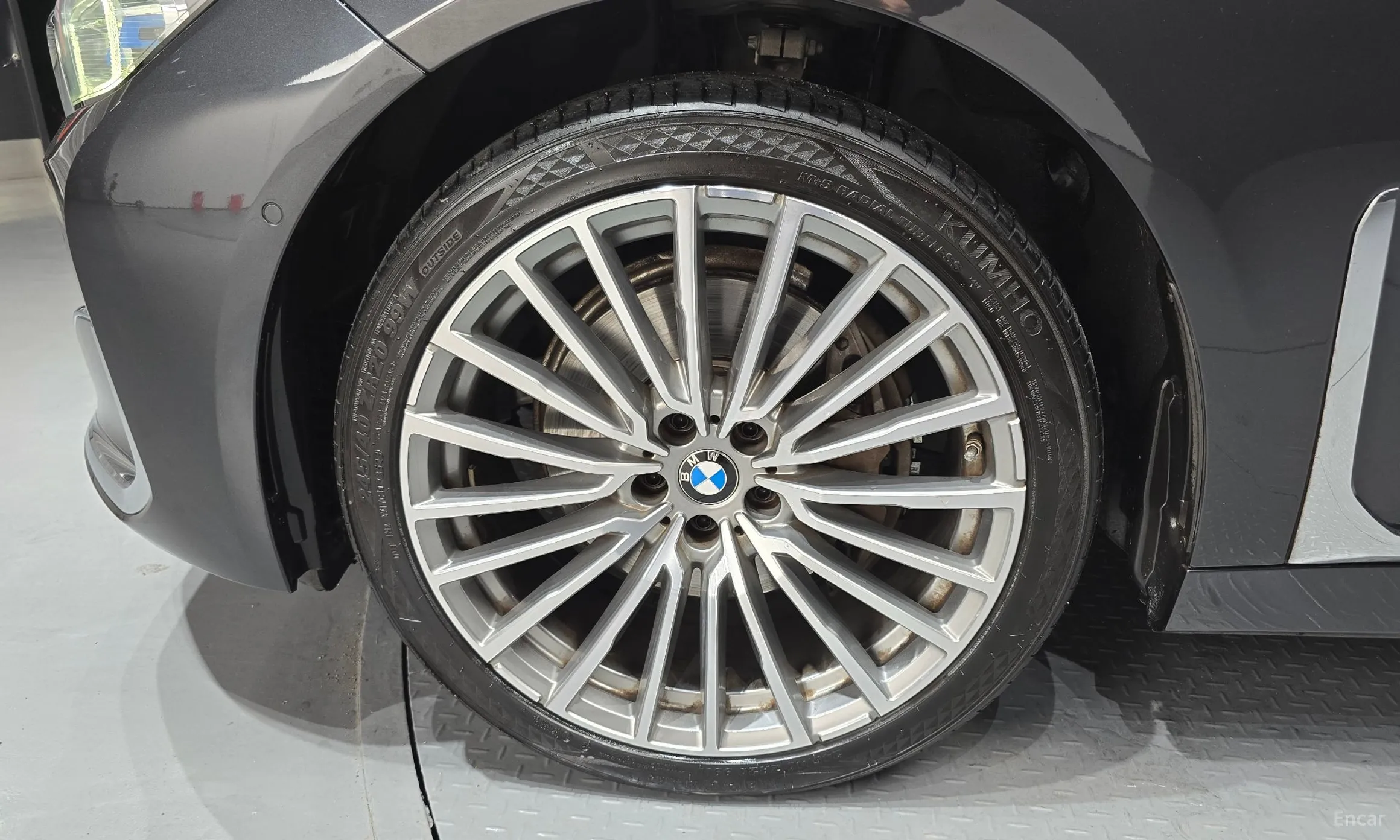 BMW 7 Series (G11) превью 5