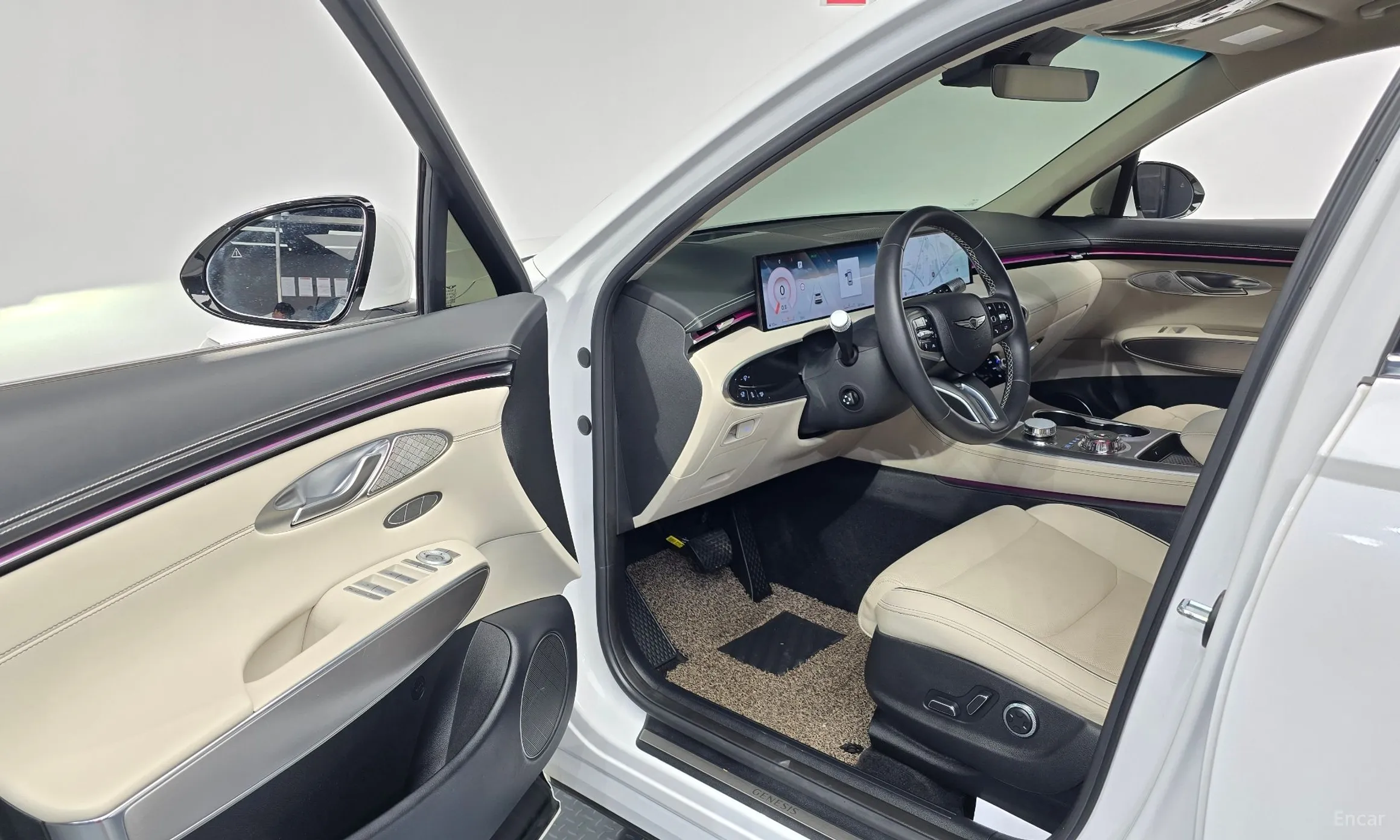Genesis GV70 превью 10
