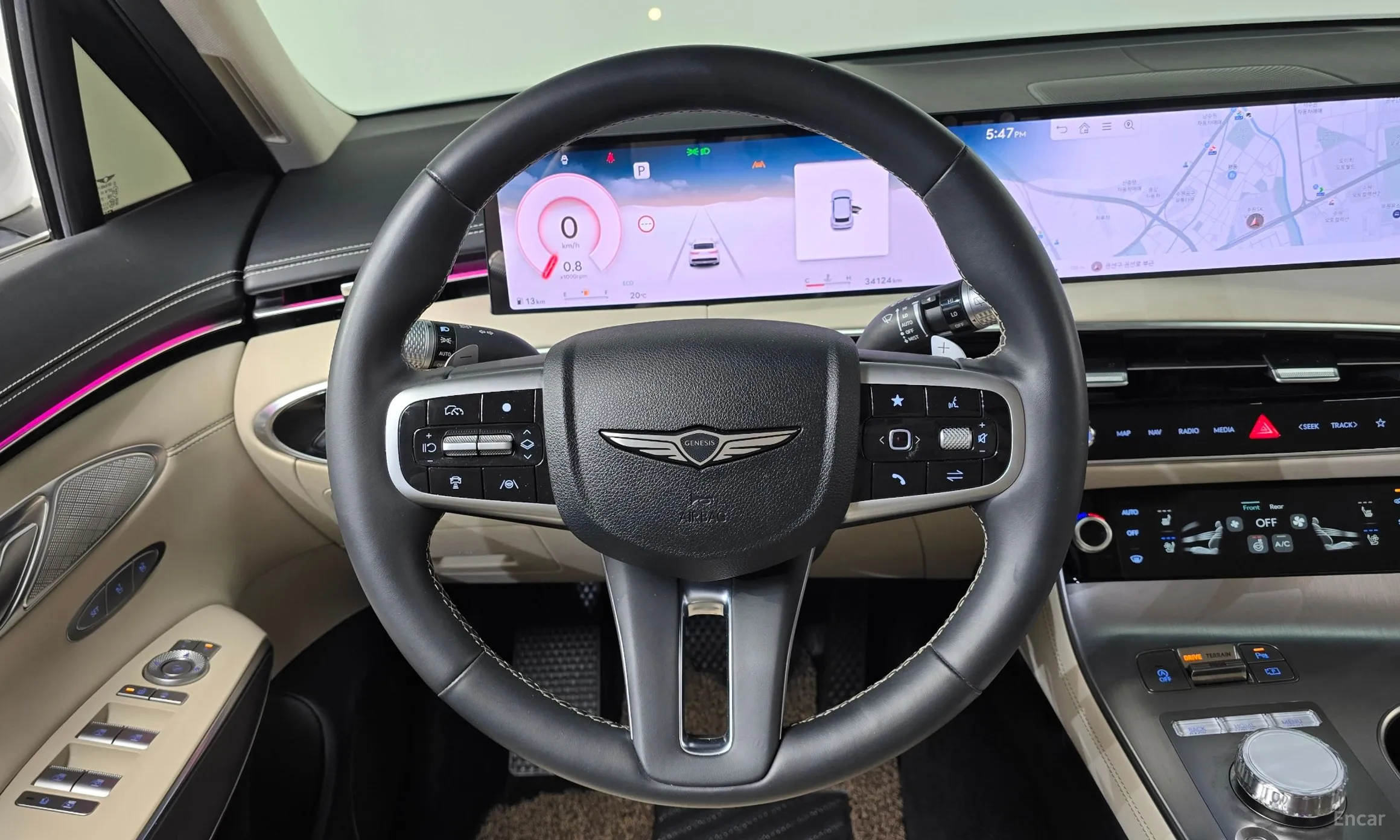 Genesis GV70 превью 12