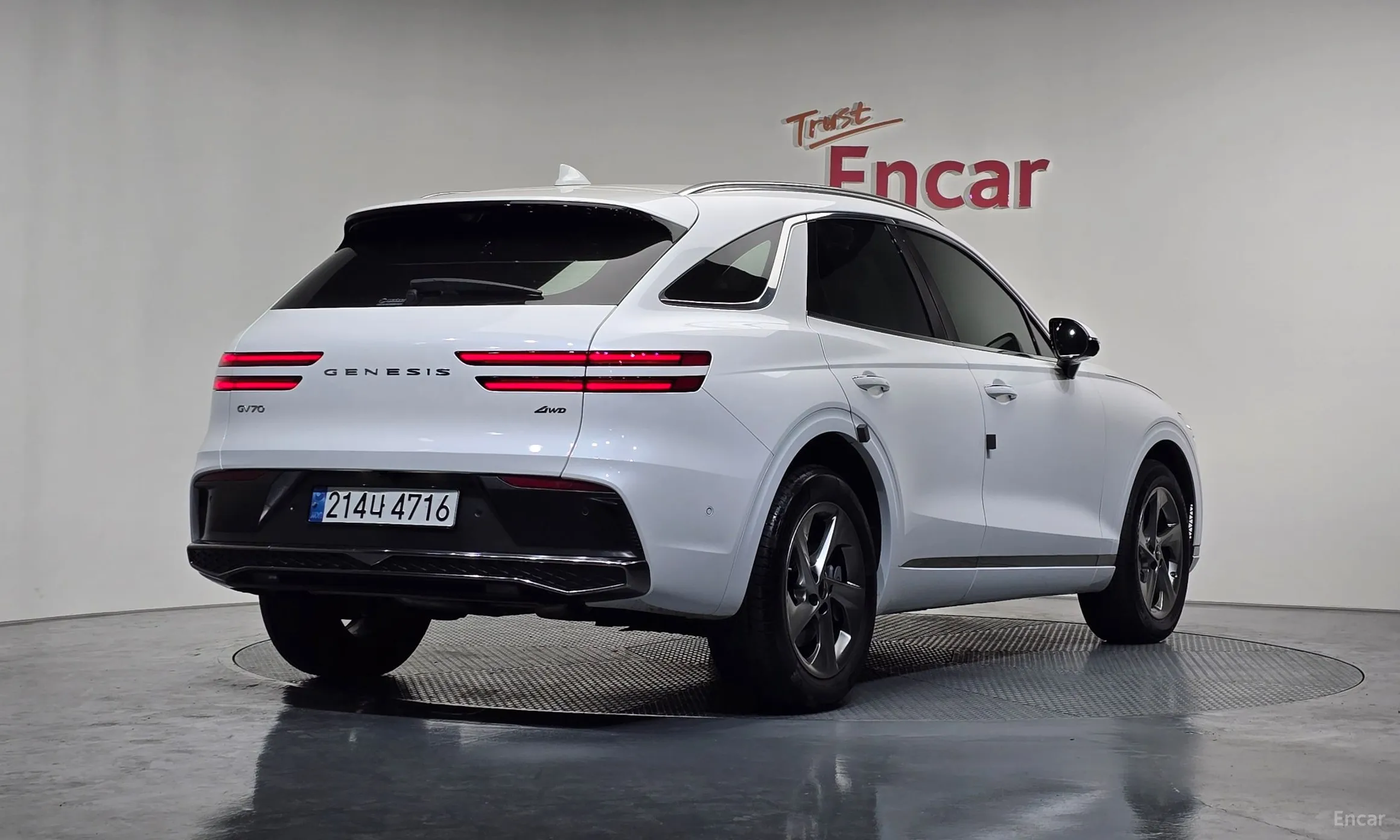 Genesis GV70 превью 2