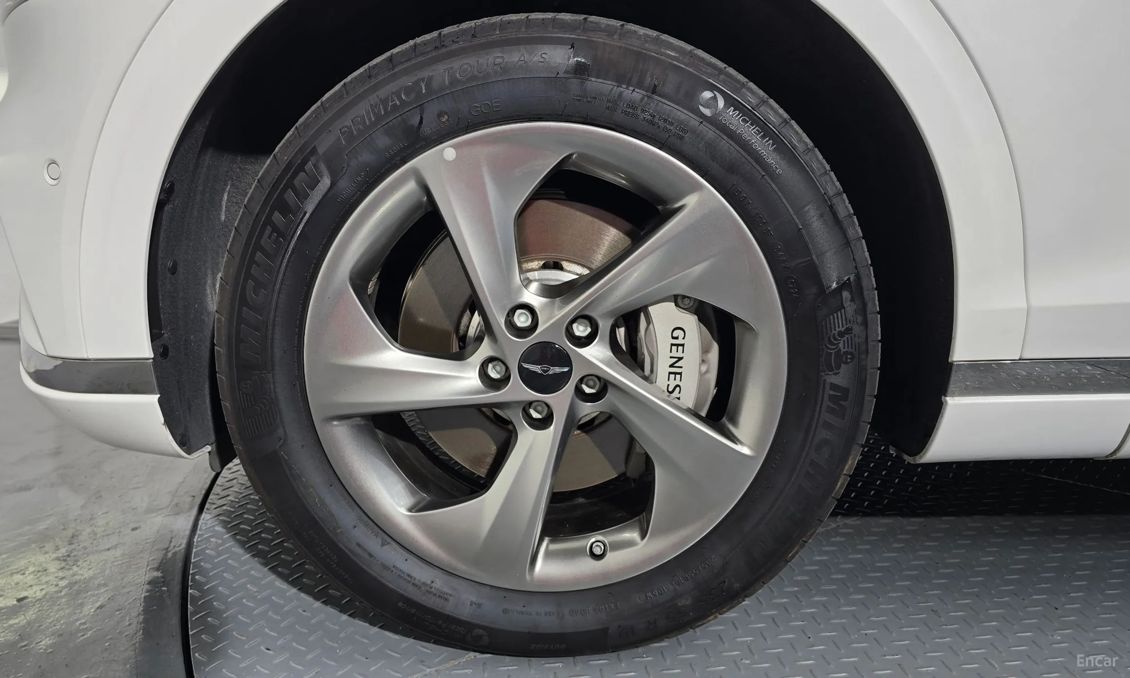 Genesis GV70 превью 5