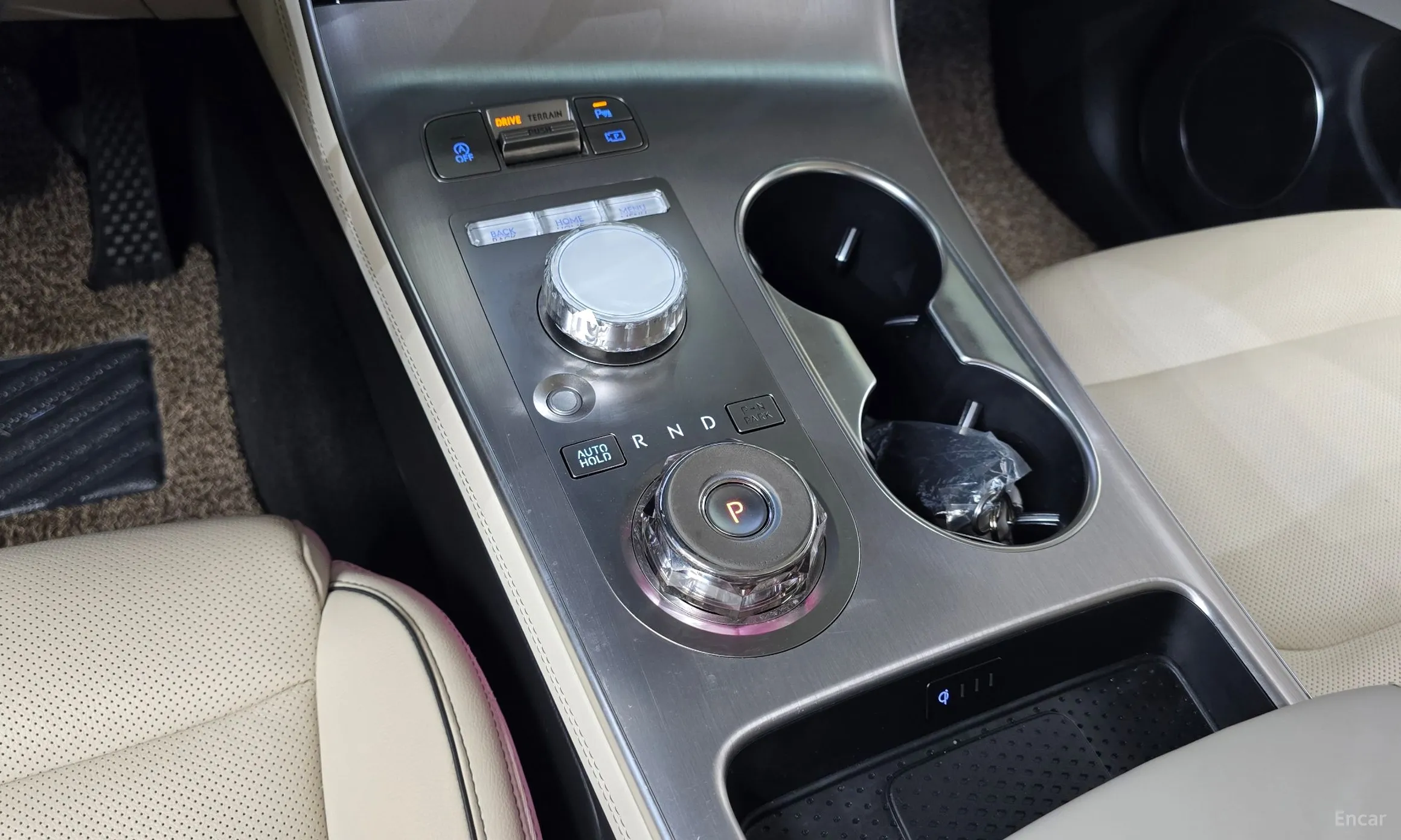 Genesis GV70 превью 9