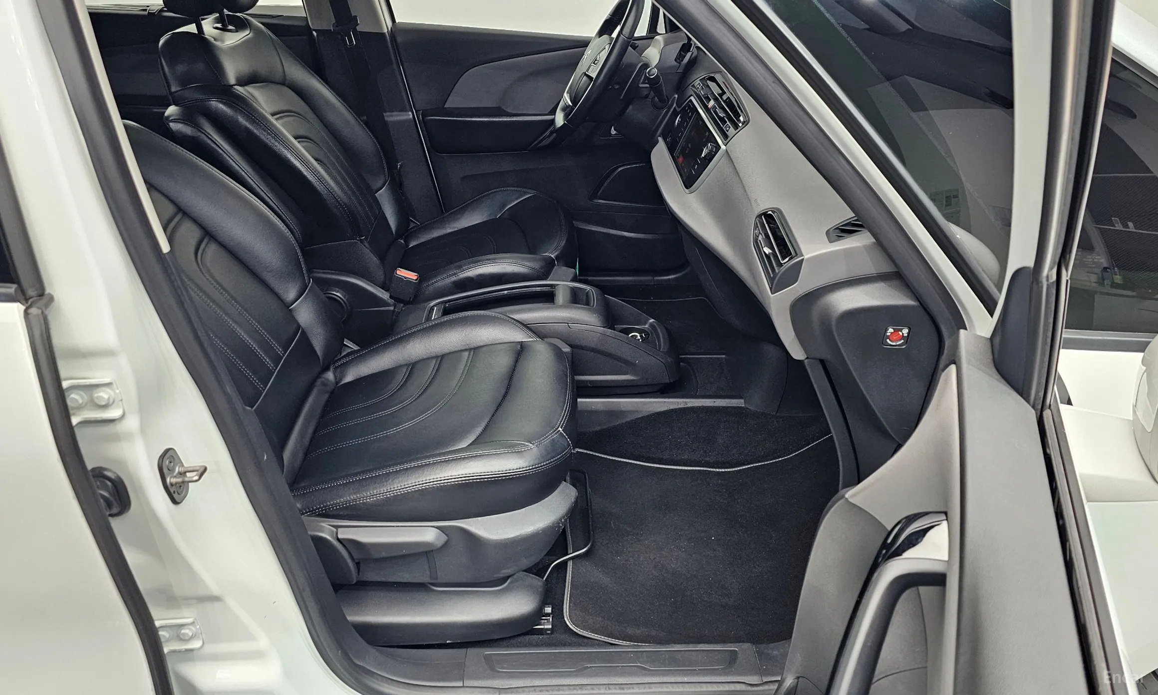 Citroën/DS Grand C4 Picasso превью 11