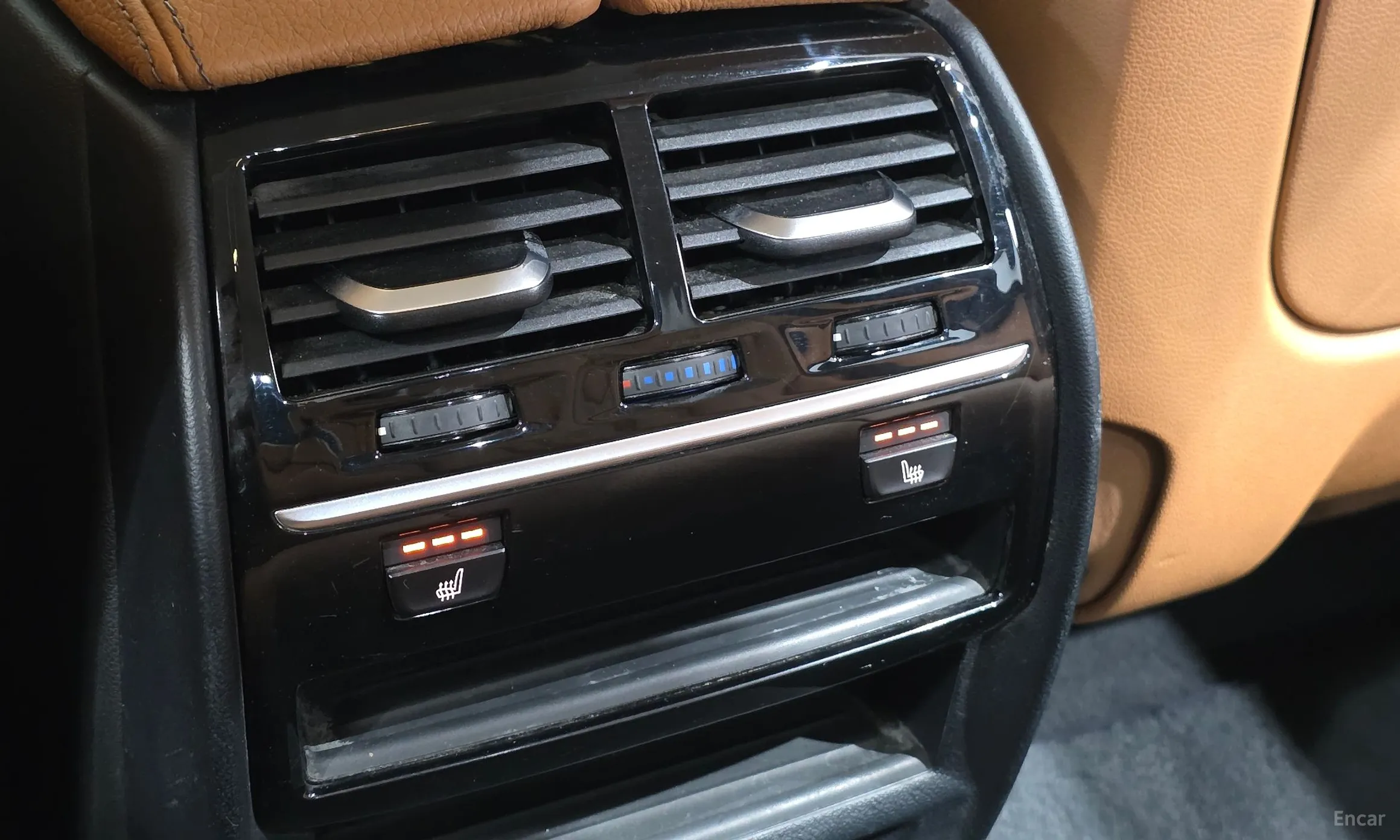 BMW 5 Series (G30) превью 18