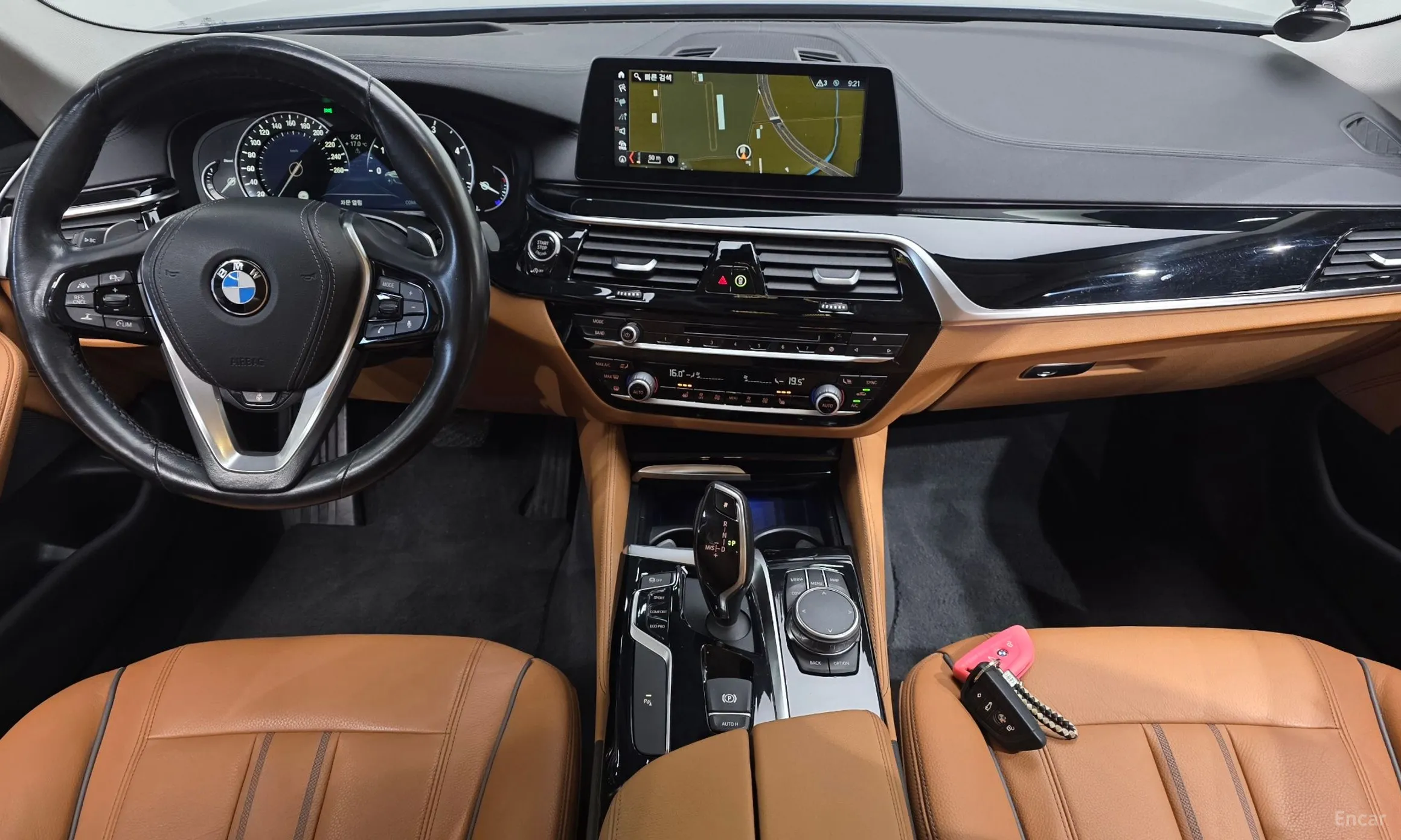 BMW 5 Series (G30) превью 7