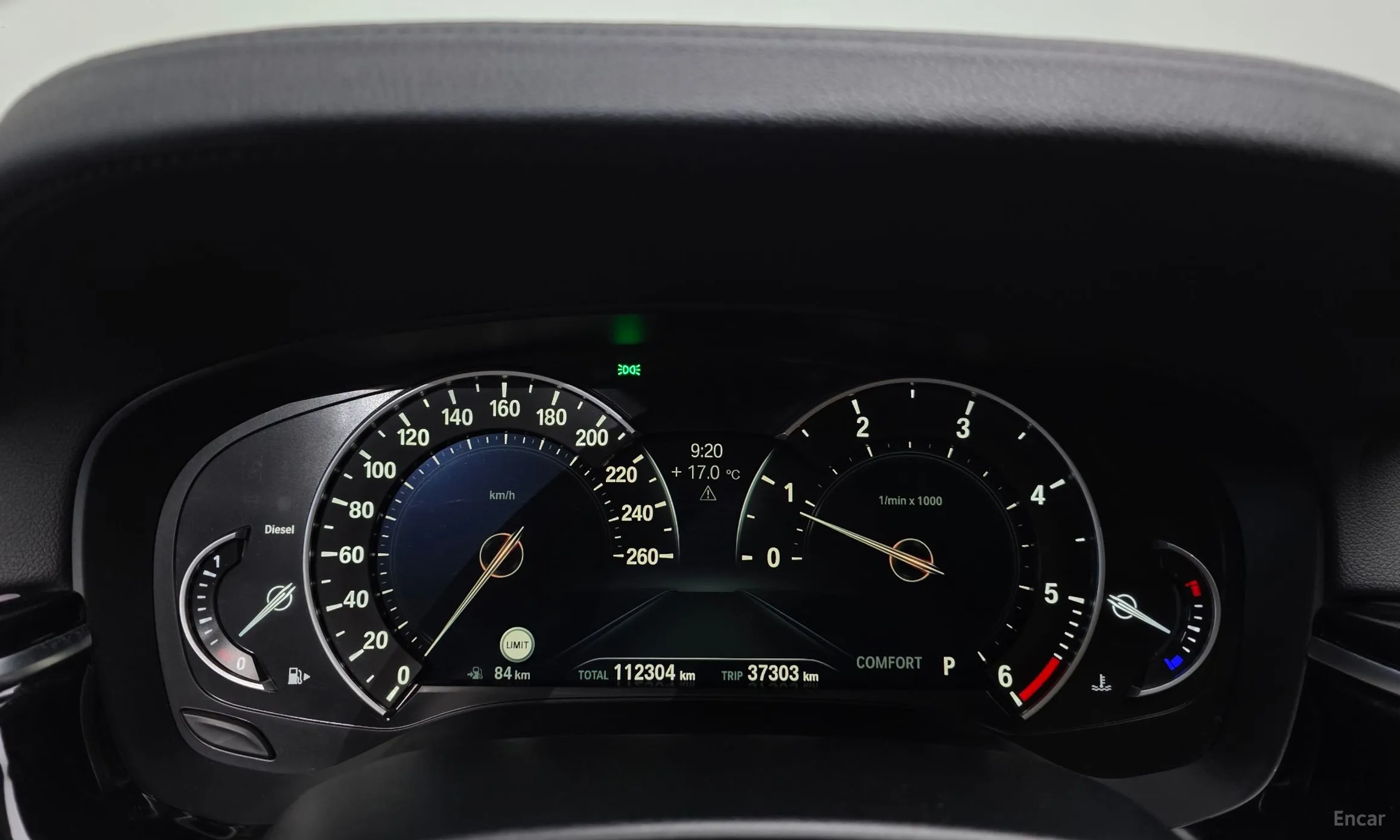 BMW 5 Series (G30) превью 8