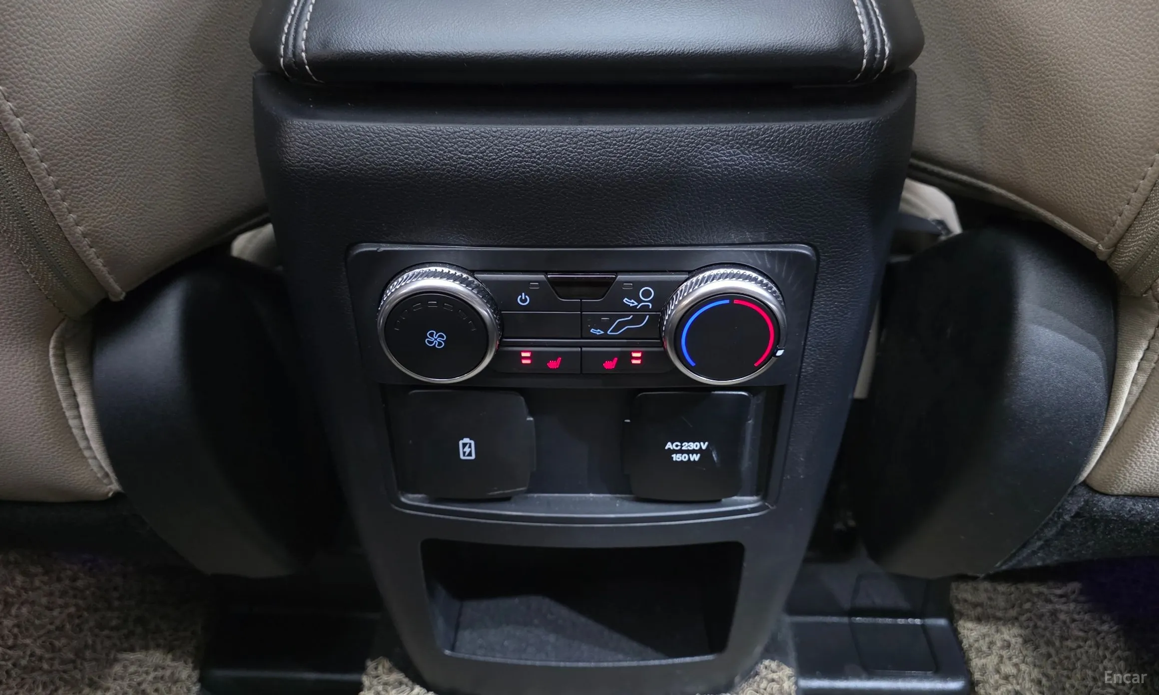 Ford Explorer 6th Generation превью 19