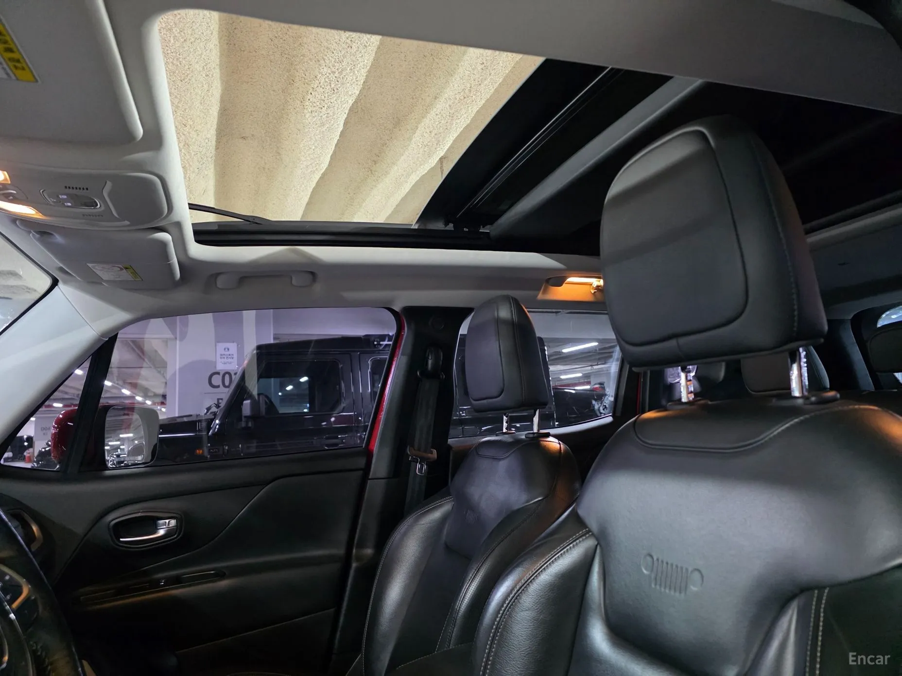 Jeep Renegade превью 10
