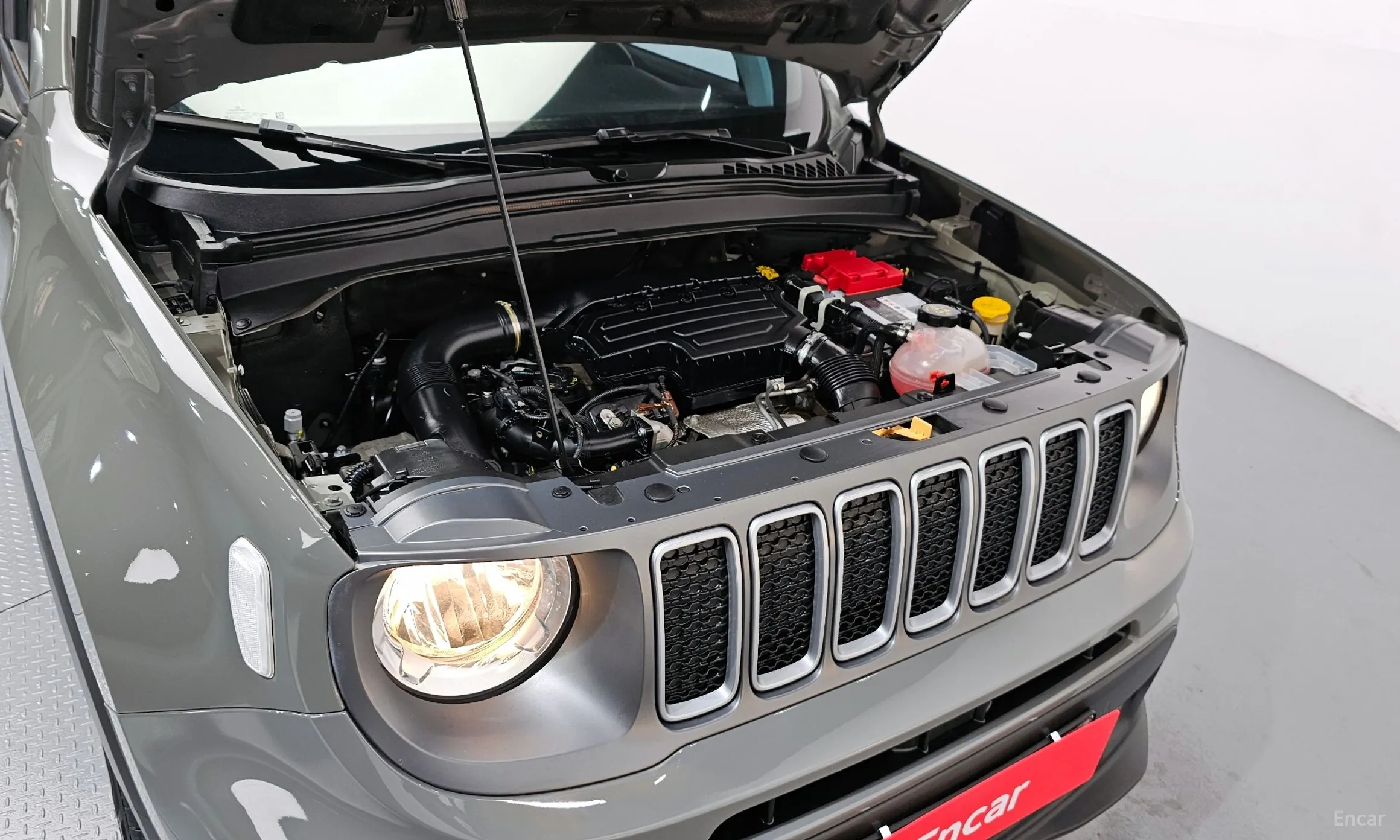 Jeep Renegade превью 6