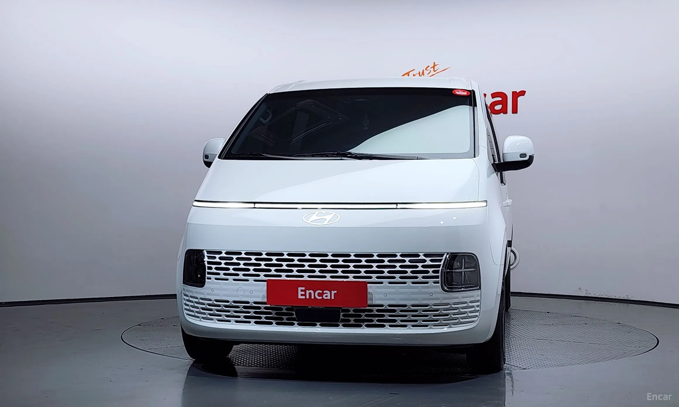Hyundai Staria превью 3