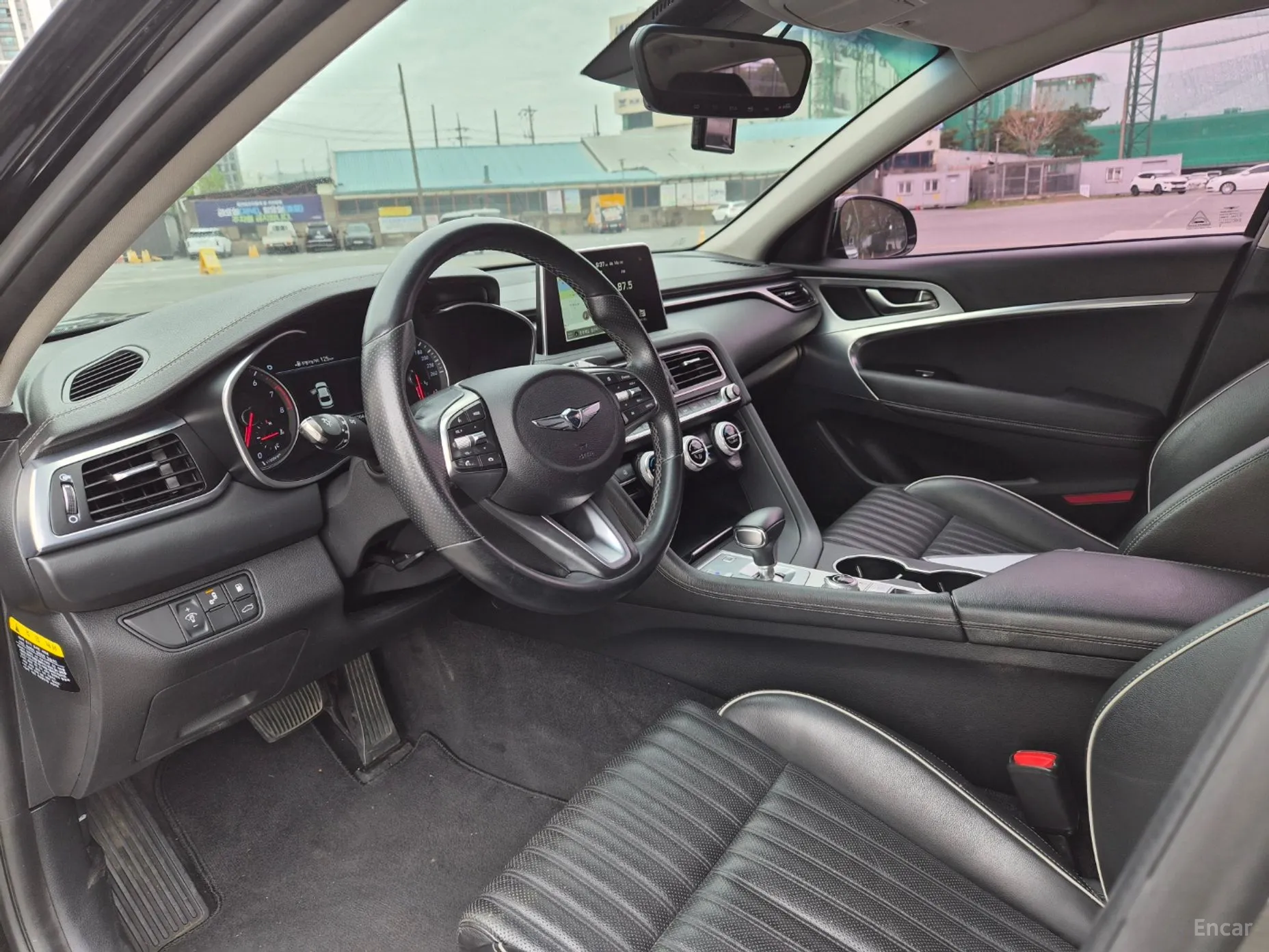Genesis G70 превью 10