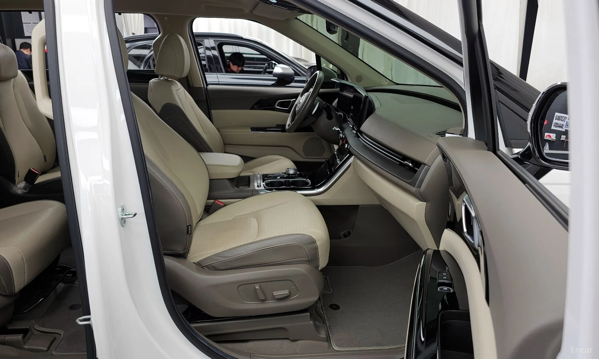 Kia Carnival Gen 4 превью 11