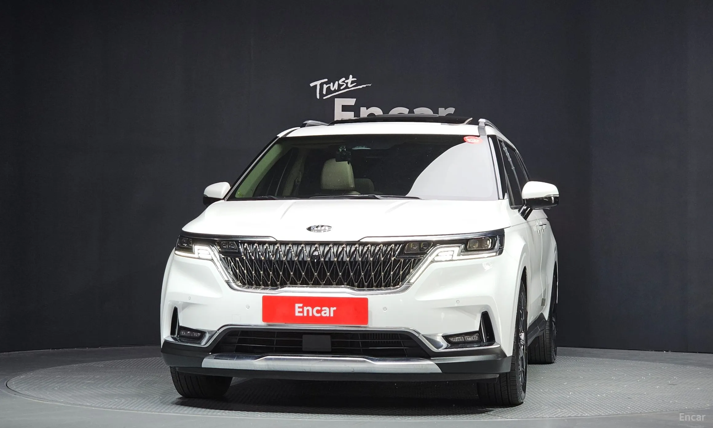 Kia Carnival Gen 4 превью 3