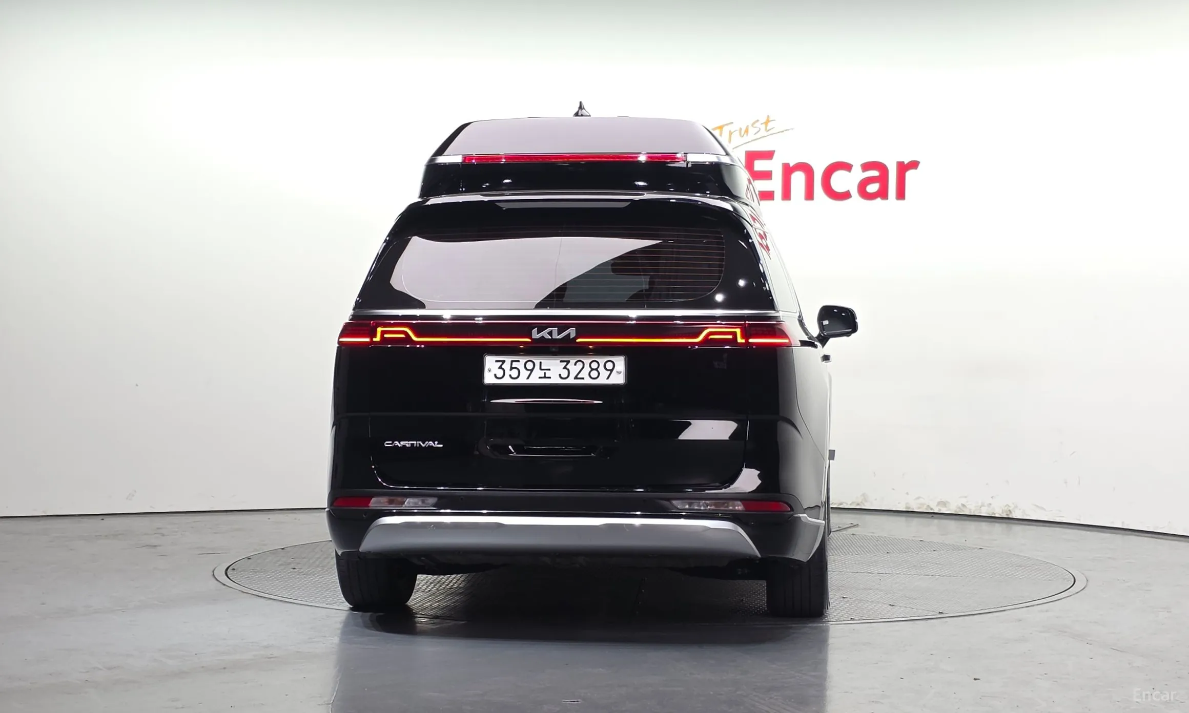 Kia Carnival Gen 4 превью 4