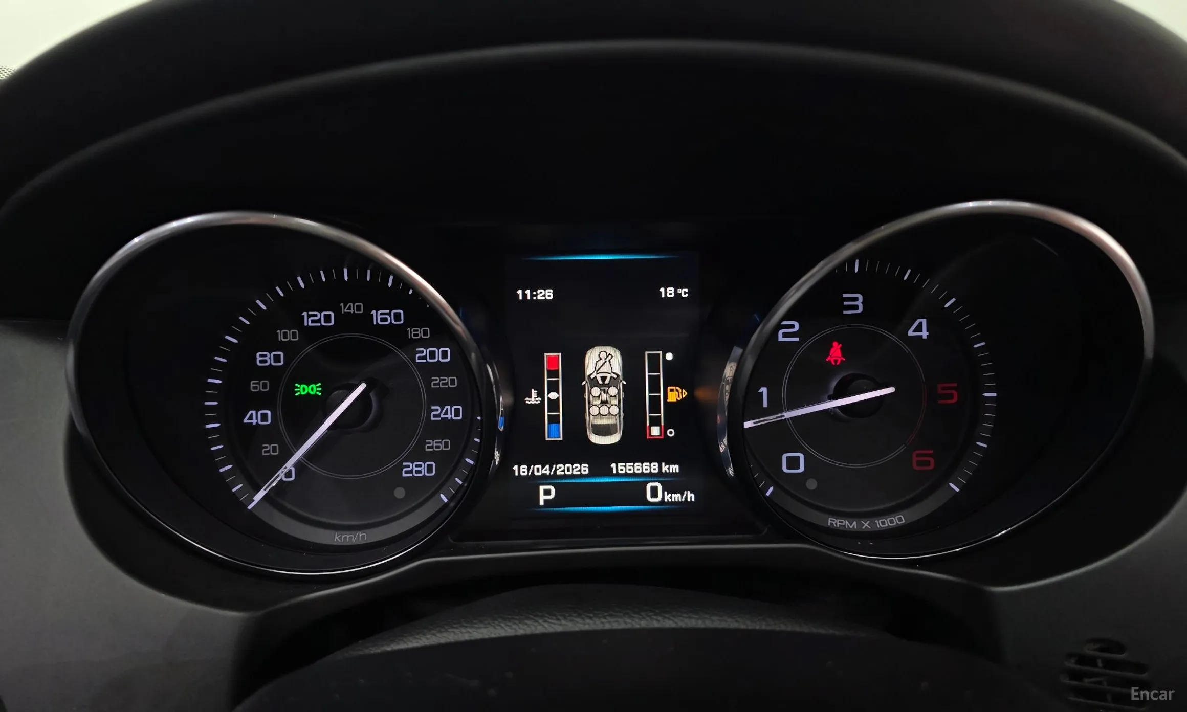 Jaguar XE превью 8