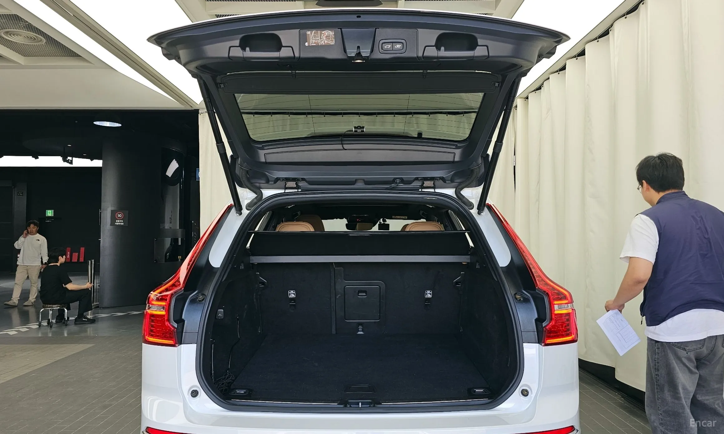 Volvo XC60 Gen 2 превью 20