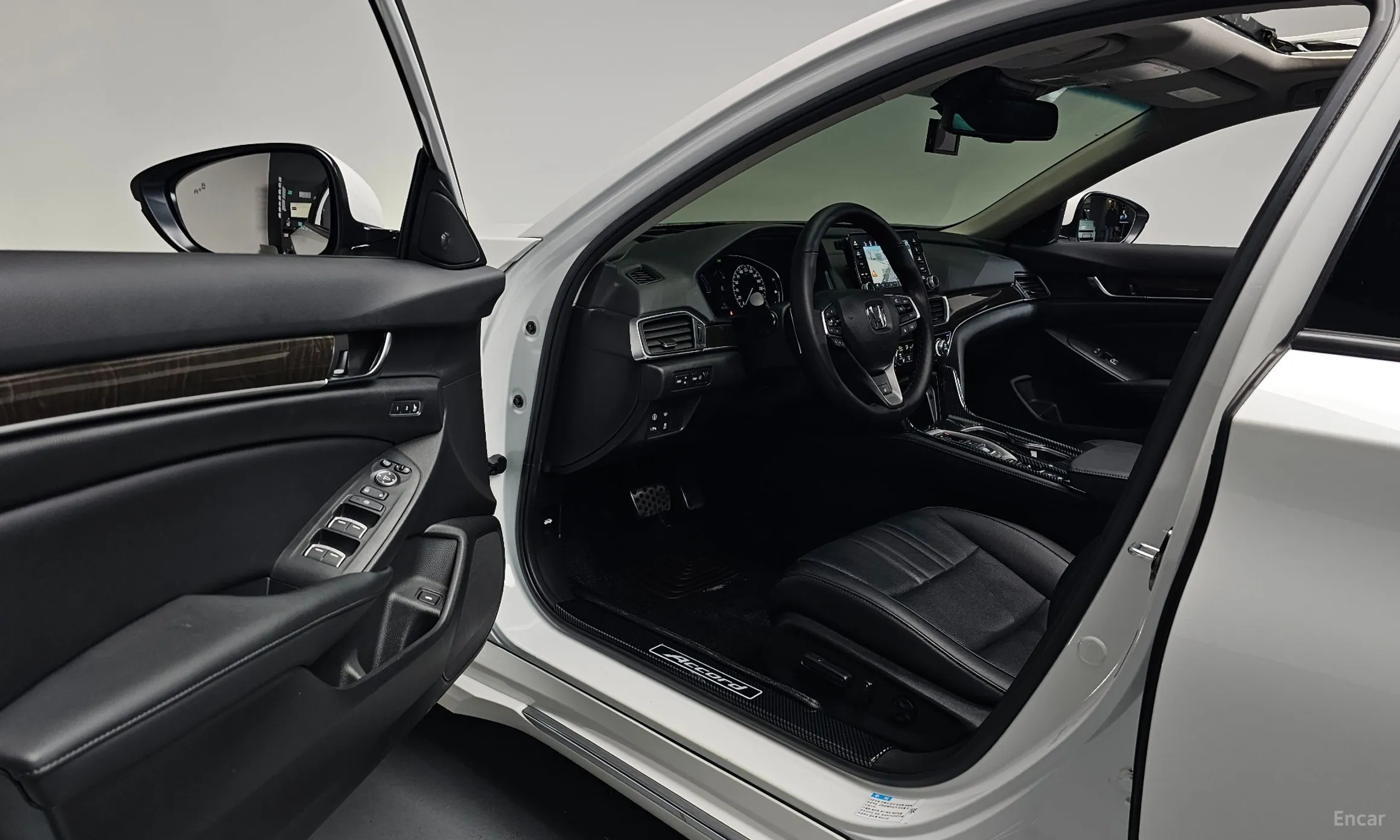 Honda Accord 10th Generation превью 10
