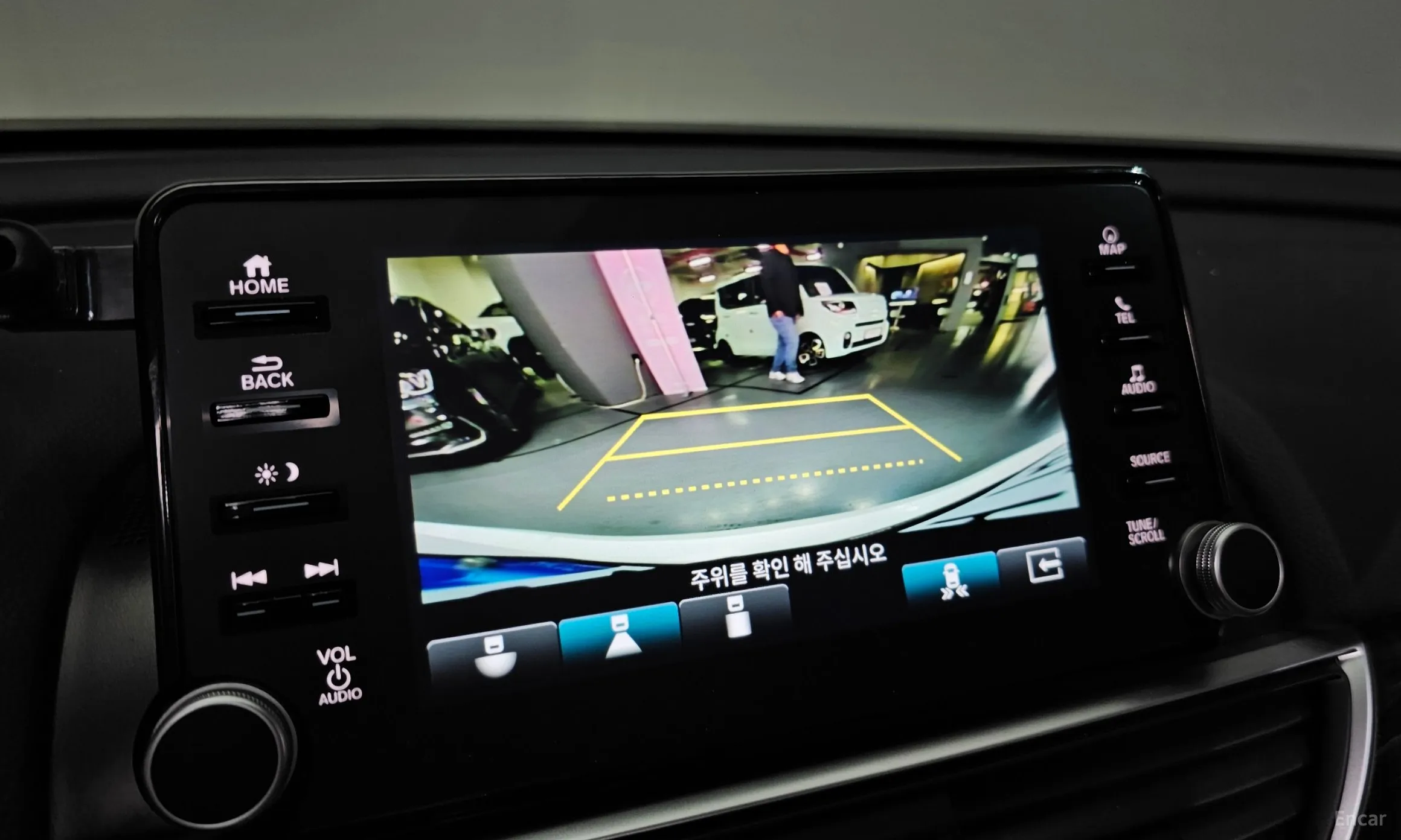 Honda Accord 10th Generation превью 14