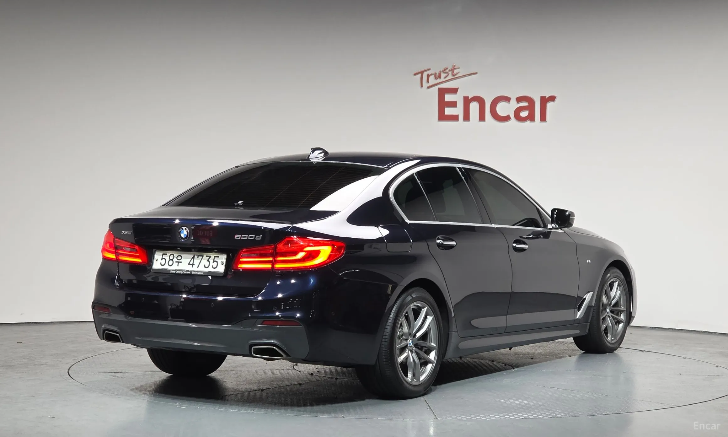 BMW 5 Series (G30) превью 2
