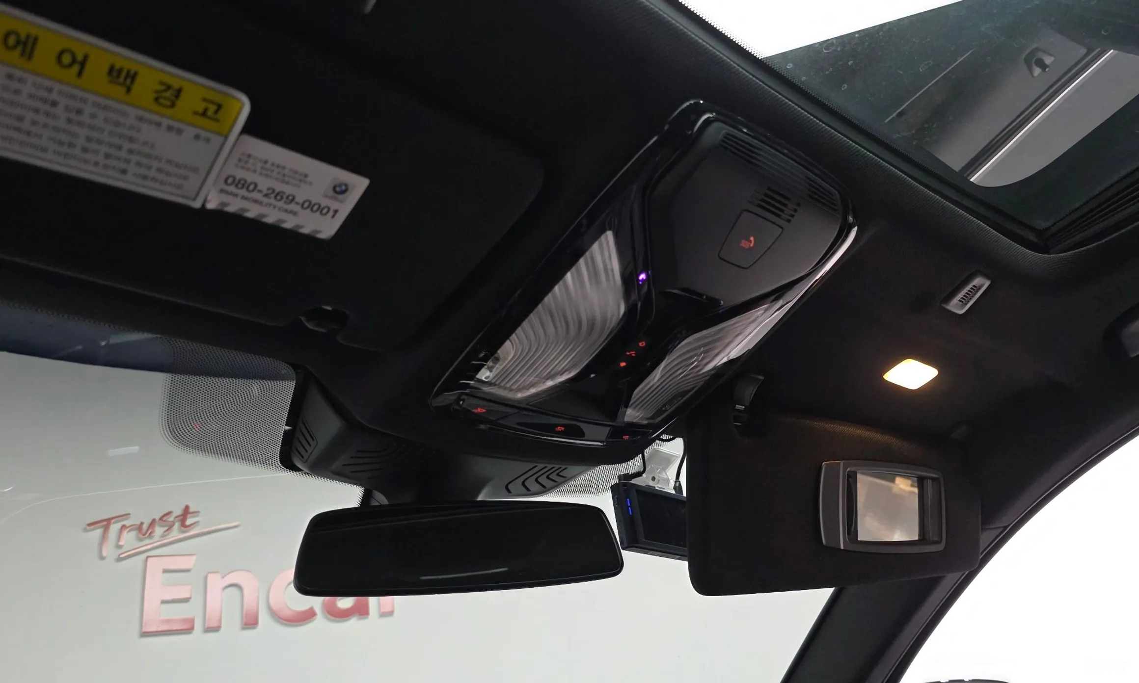 BMW 5 Series (G30) превью 19