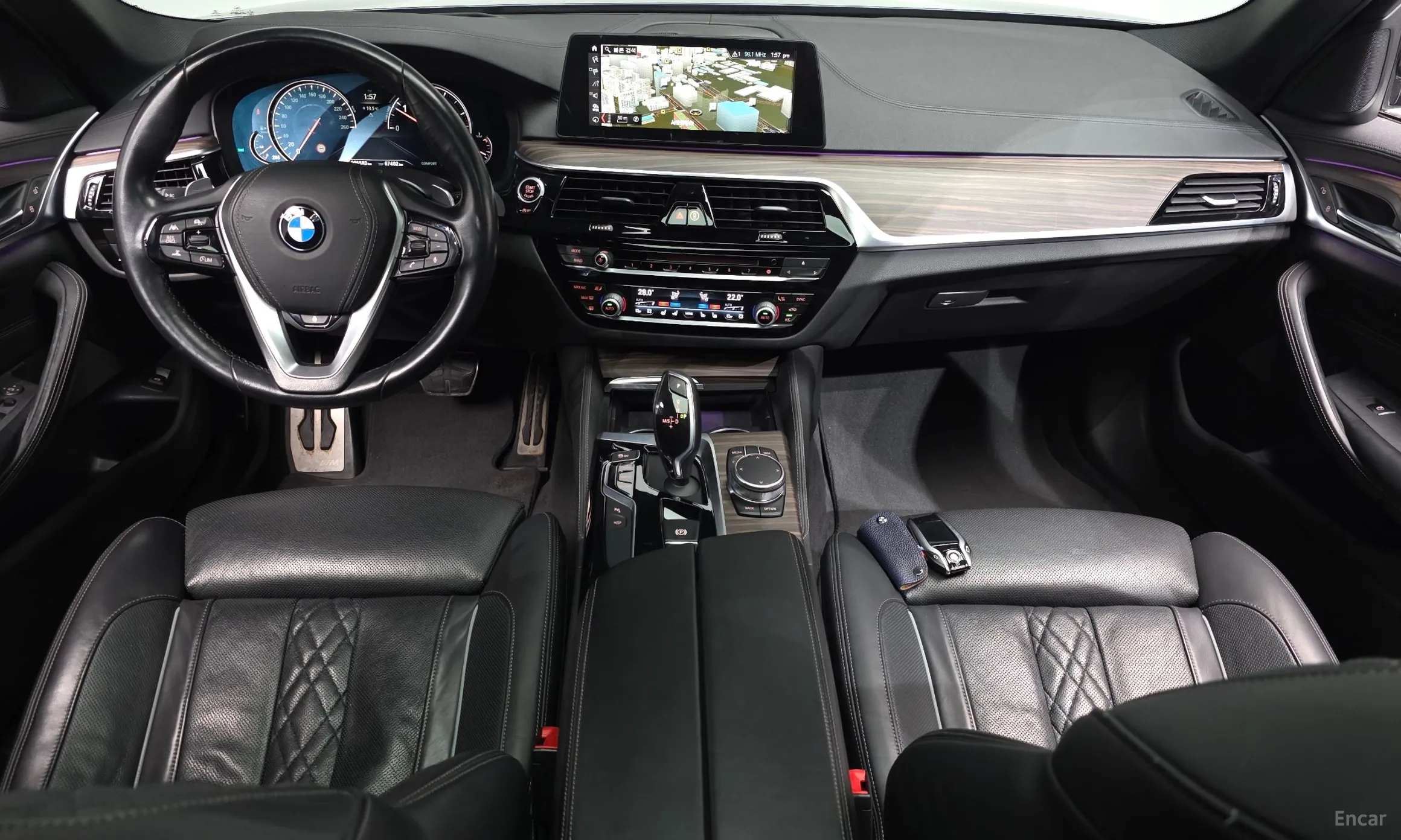 BMW 5 Series (G30) превью 7