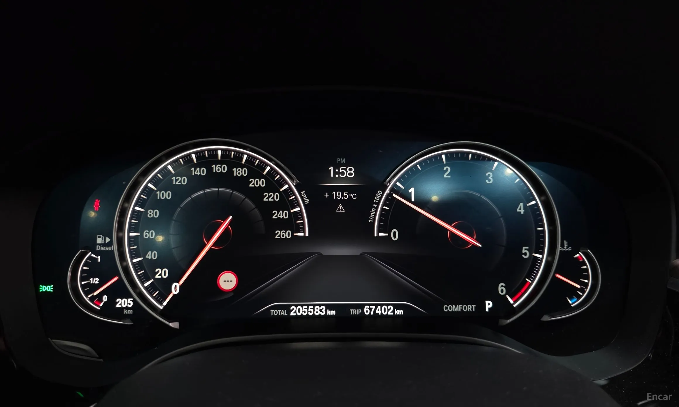 BMW 5 Series (G30) превью 8
