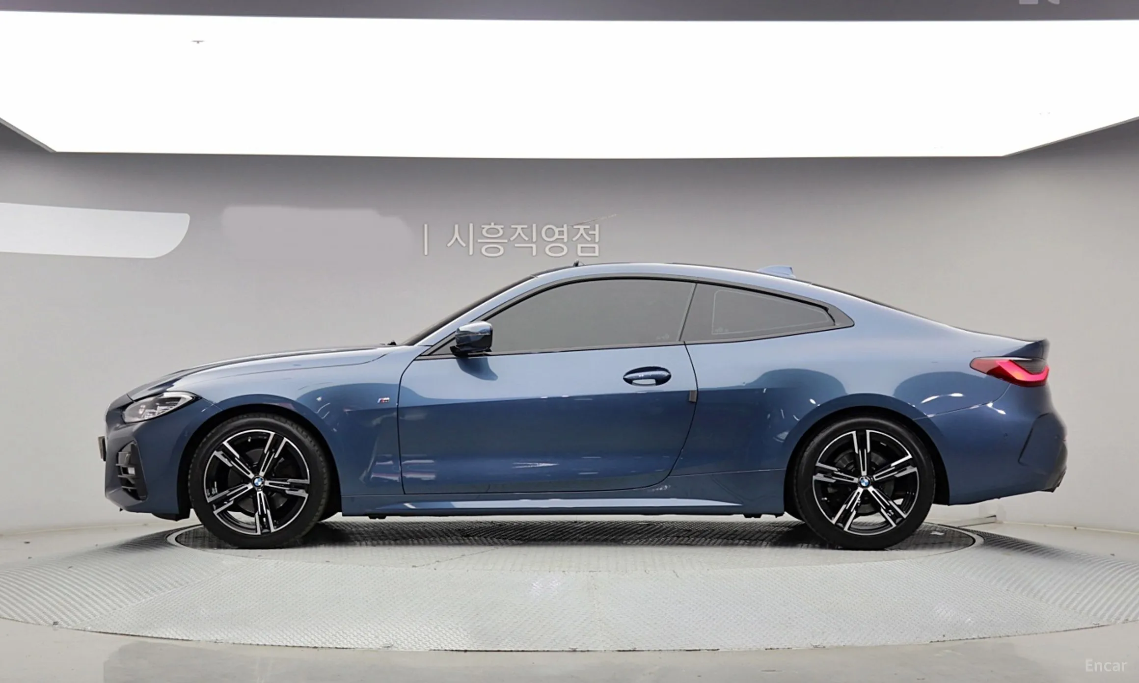 BMW Series 4 (G22) превью 3